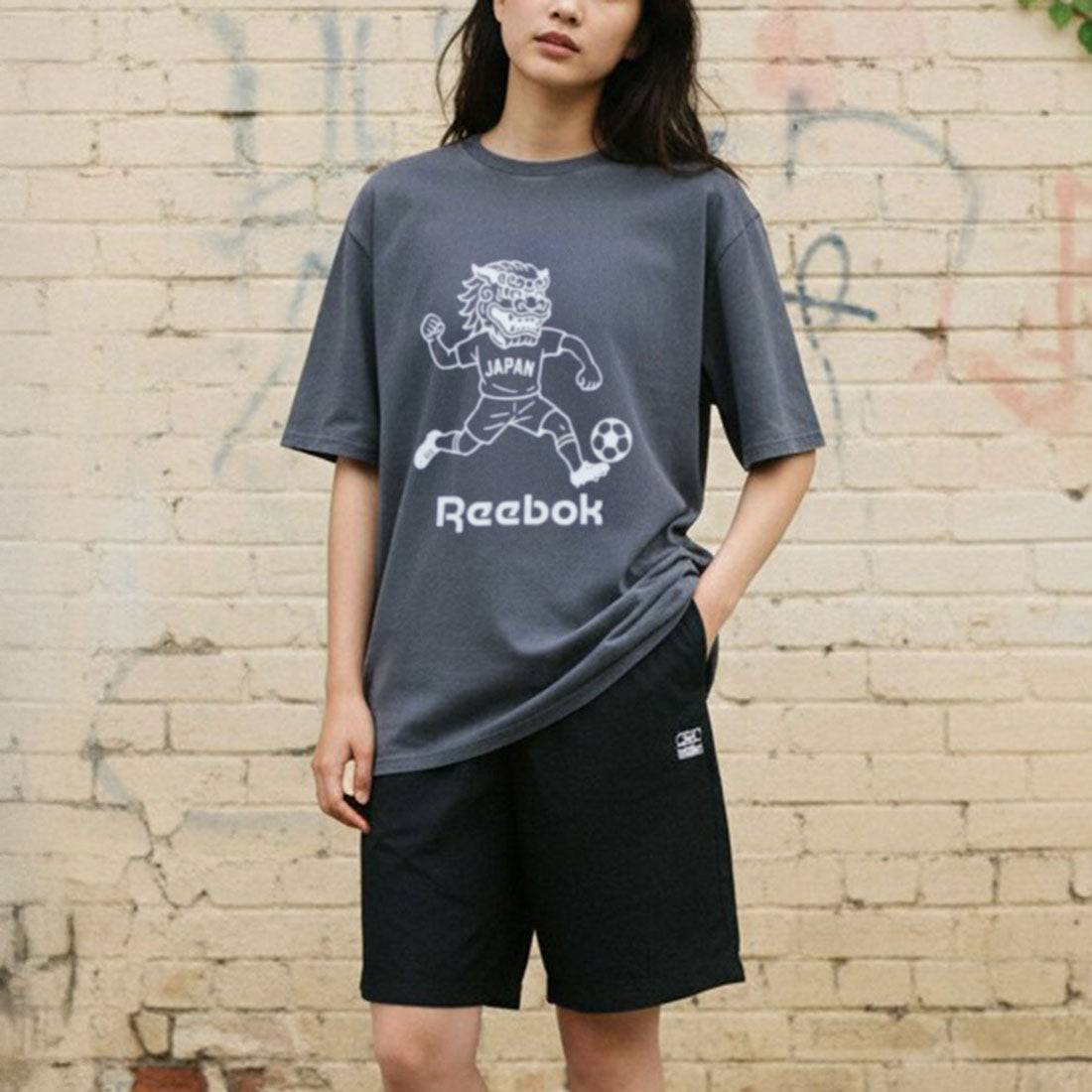 リーボック Reebok Reebok SHISHIMAI ヴィンテージ Tシャツ【日本限定モデル】 (NV) NV