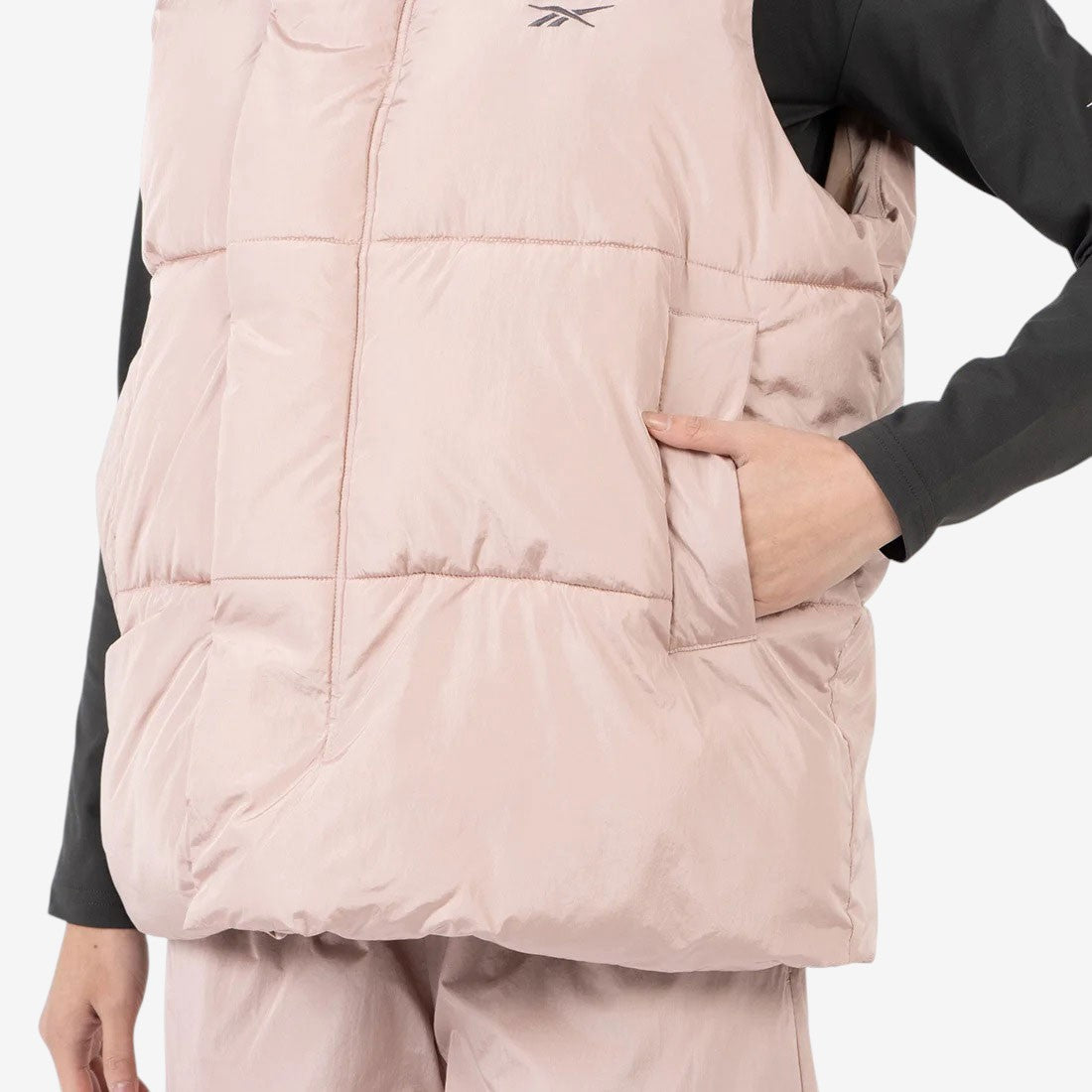 ウィンド インシュレーション ベスト / Ree-FIT WIND INSULATION VEST (ダスティピンク) ダスティピンク