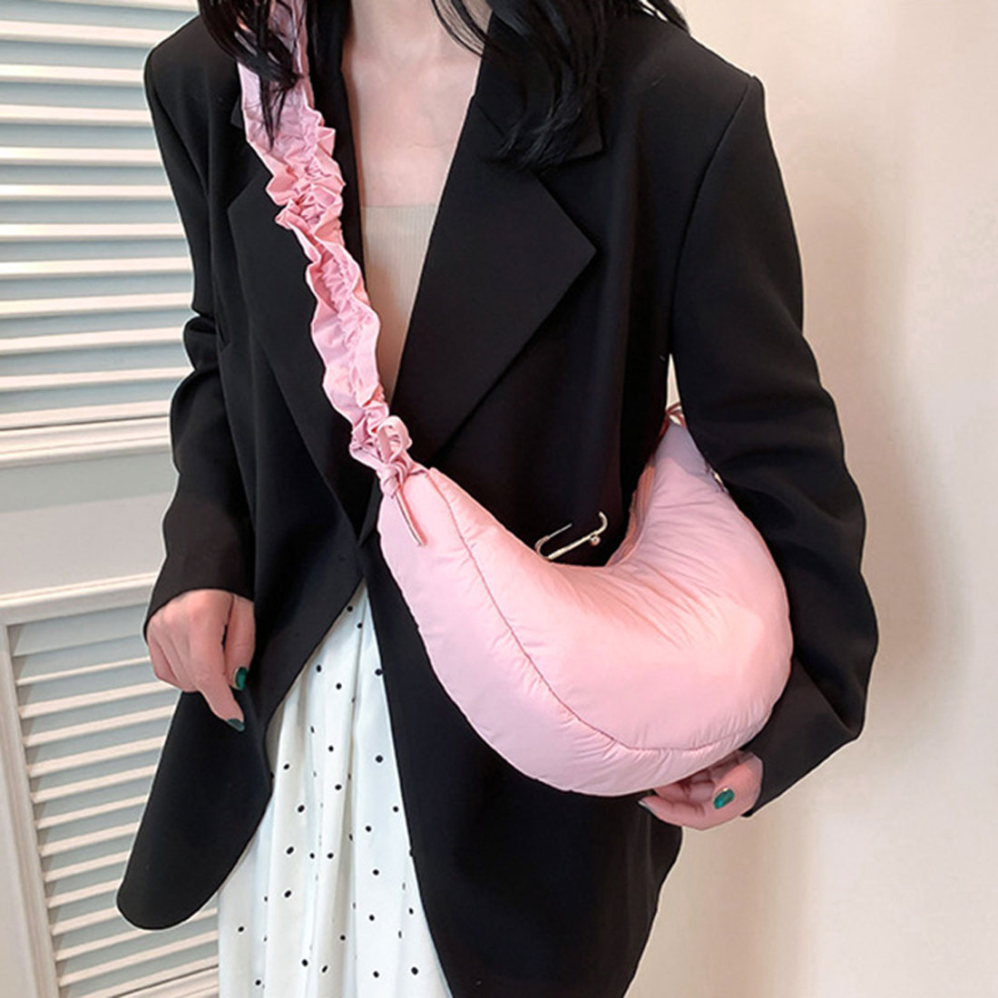 リアルスタイル REAL STYLE 肩背包 手提包 女士 垫子 半月型 輕便 輕量 小巧 迷你 可愛 時尚 可愛 褶邊 韓國