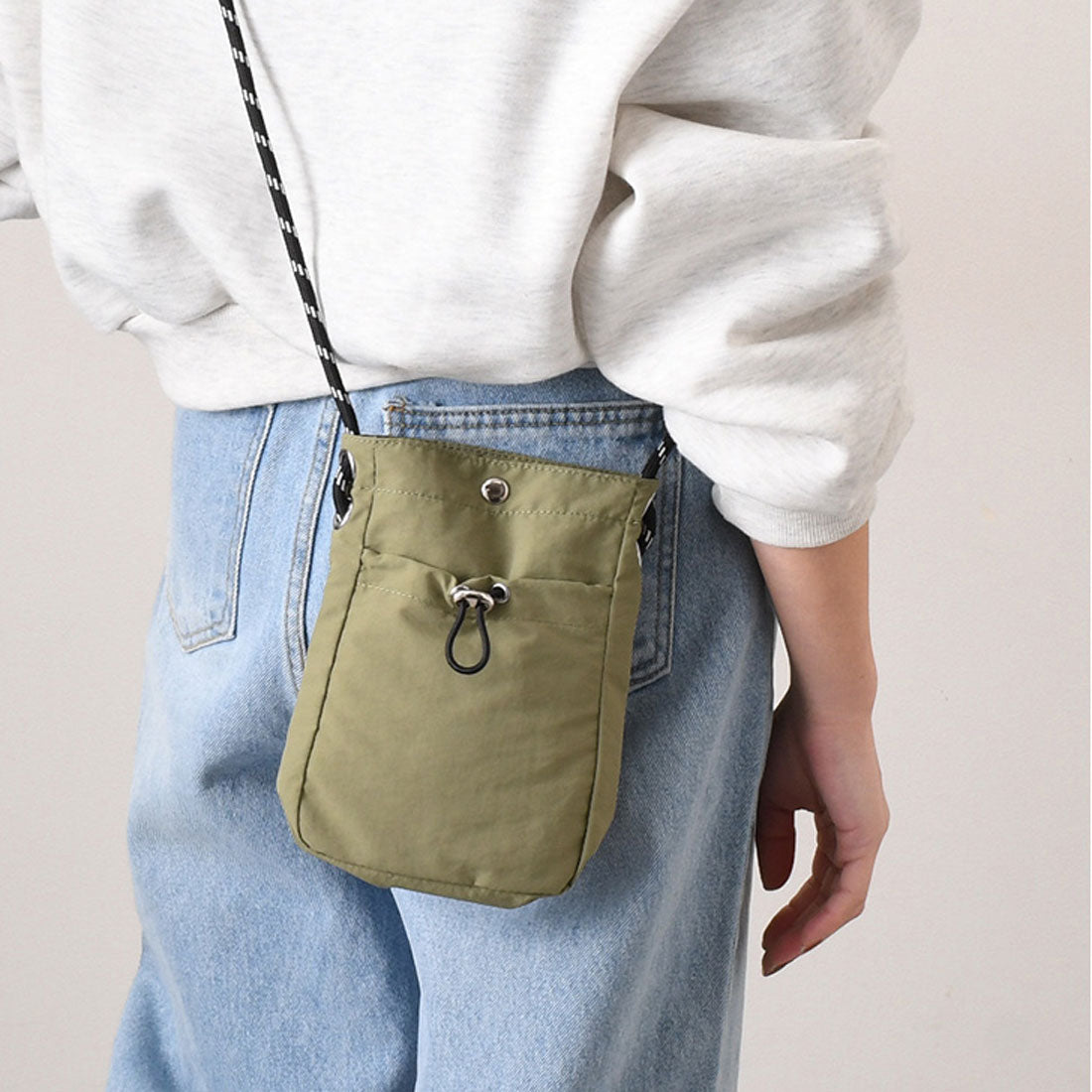 Real Style Pouch Shoulder Bag for Men and Women Smartphone Mini Drawstring nylon Small Lightweight Accessory Holder Shoulder Wallet Stylish Water-Resistant Outdoor