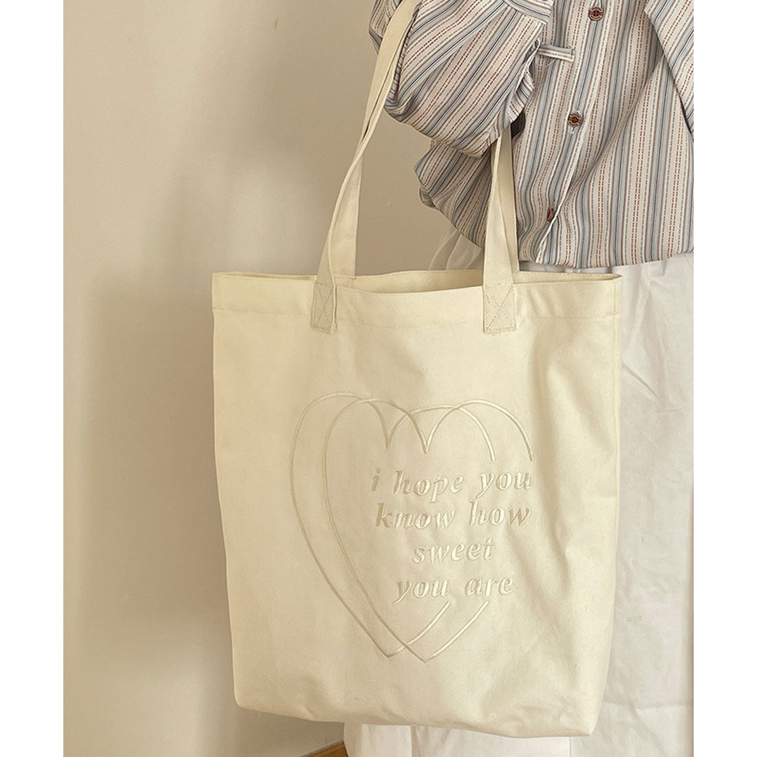 リアルスタイル REAL STYLE トートバッグ レディース A4 B4 大きめ 大容量 帆布 キャンバス 軽い 軽量 肩掛け 手提げ マチ付き マチ広 推し活 ハート 刺繍 (パープル) パープル