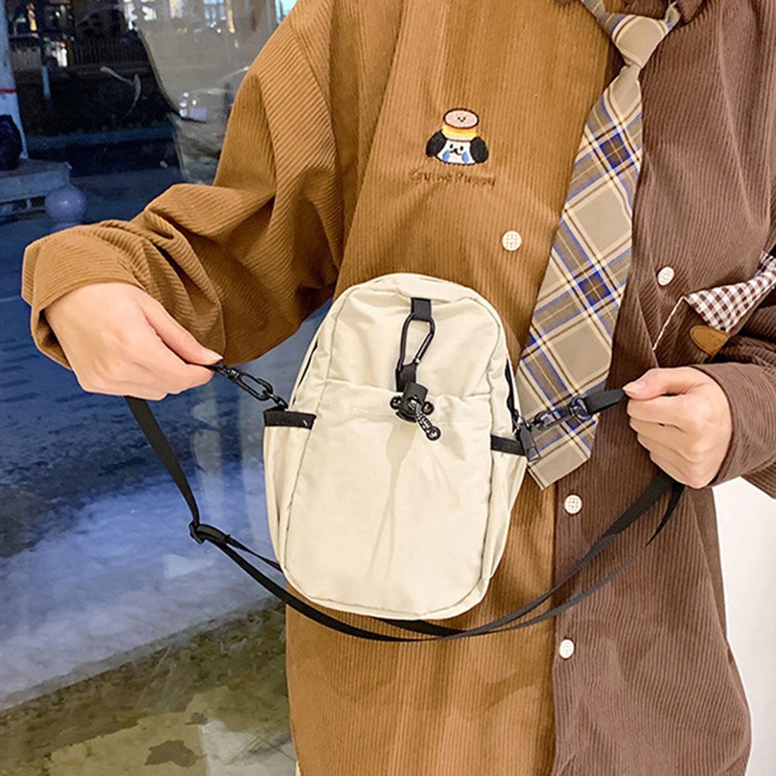 リアルスタイル REAL STYLE ポーチ ショルダーバッグ メンズ レディース スマホ ミニ ナイロン 小さめ サコッシュ 縦型 軽量 肩掛け おしゃれ 撥水 アウトドア (アイボリー) アイボリー