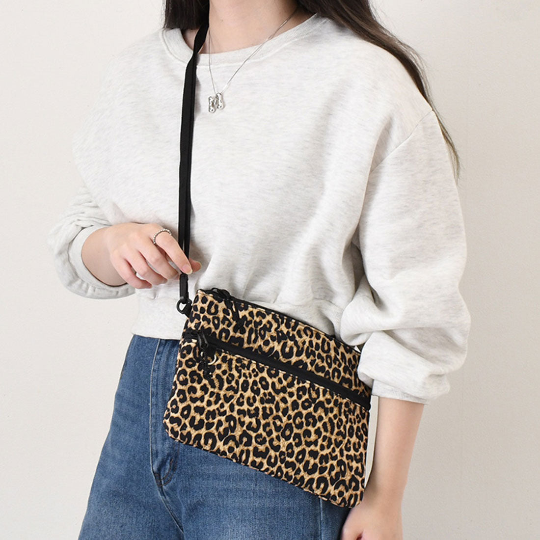 リアルスタイル REAL STYLE サコッシュ ショルダーバッグ レディース メンズ ポシェット 軽量 軽い 小さい 斜めがけ ポーチ おしゃれ スリム 撥水 カジュアル 大人 (テラコッタ) テラコッタ