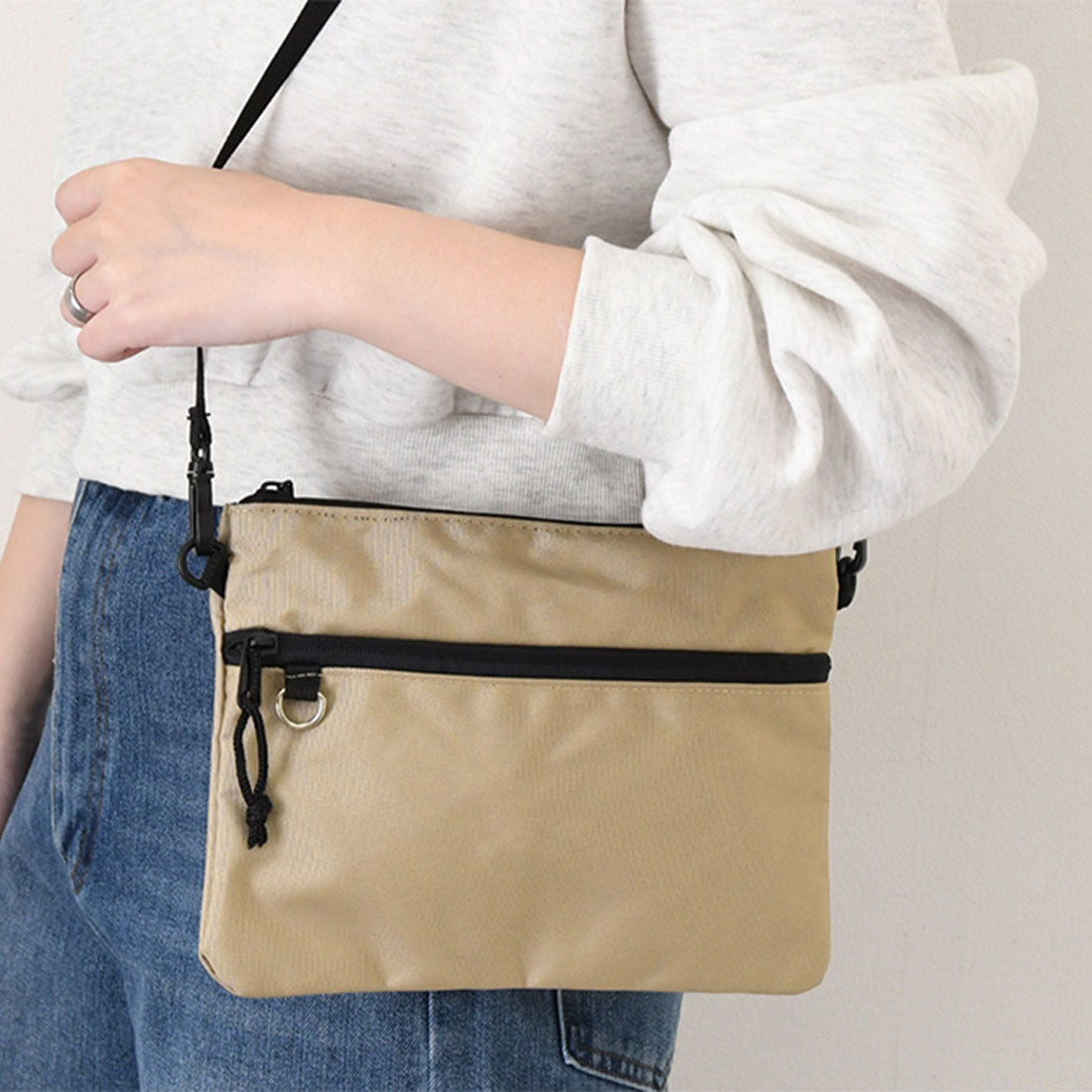 リアルスタイル REAL STYLE サコッシュ ショルダーバッグ レディース メンズ ポシェット 軽量 軽い 小さい 斜めがけ ポーチ おしゃれ スリム 撥水 カジュアル 大人 (カーキベージュ) カーキベージュ