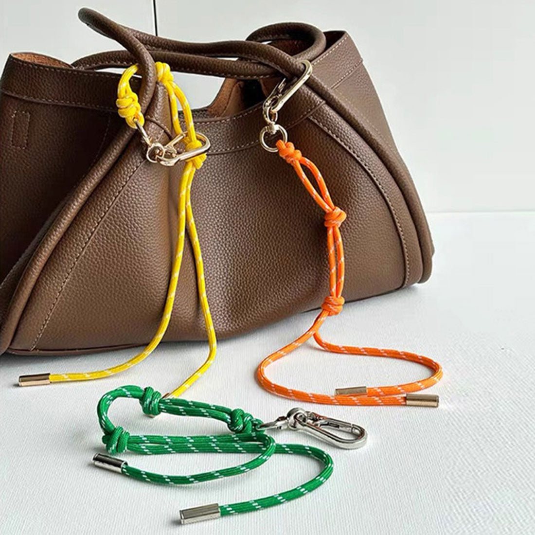 リアルスタイル REAL STYLE パラコード チャーム ストラップ キーホルダー バッグ スマホ アクセサリー ハンドストラップ おしゃれ 車 鍵 カラビナ かわいい トレンド