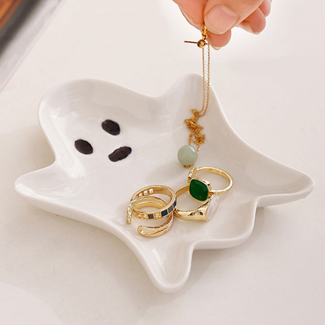 リアルスタイル REAL STYLE ハロウィン 飾り アクセサリートレイ トレーおばけ オバケ 陶器 アクセサリーケース 小物置き おしゃれ ピアス ネックレス リング 鍵 (ホワイト) ホワイト