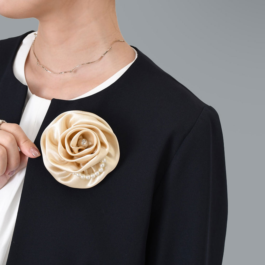 リアルスタイル REAL STYLE コサージュ ブローチ ピン 花 パール 卒業式 おしゃれ フラワー 入学式 結婚式 レディース アクセサリー クリップ フォーマル 北欧 (ライトベージュ) ライトベージュ