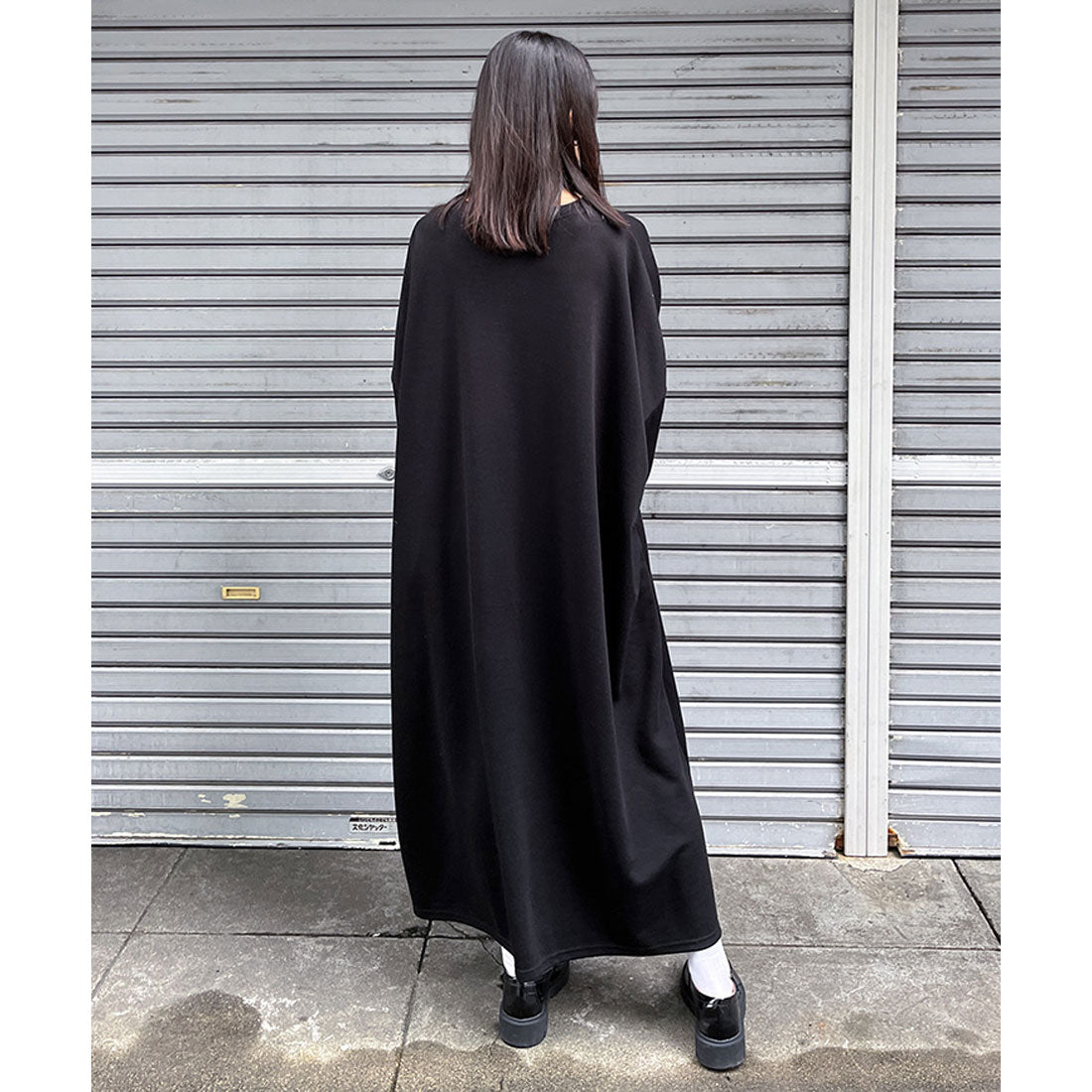 リアルスタイル REAL STYLE ワンピース レディース 春 秋 長袖 薄手 ロング丈 マキシ丈 ゆったり 大きいサイズ 体型カバー フレア カジュアル 無地 シンプル 韓国ファッション チンチャコリア