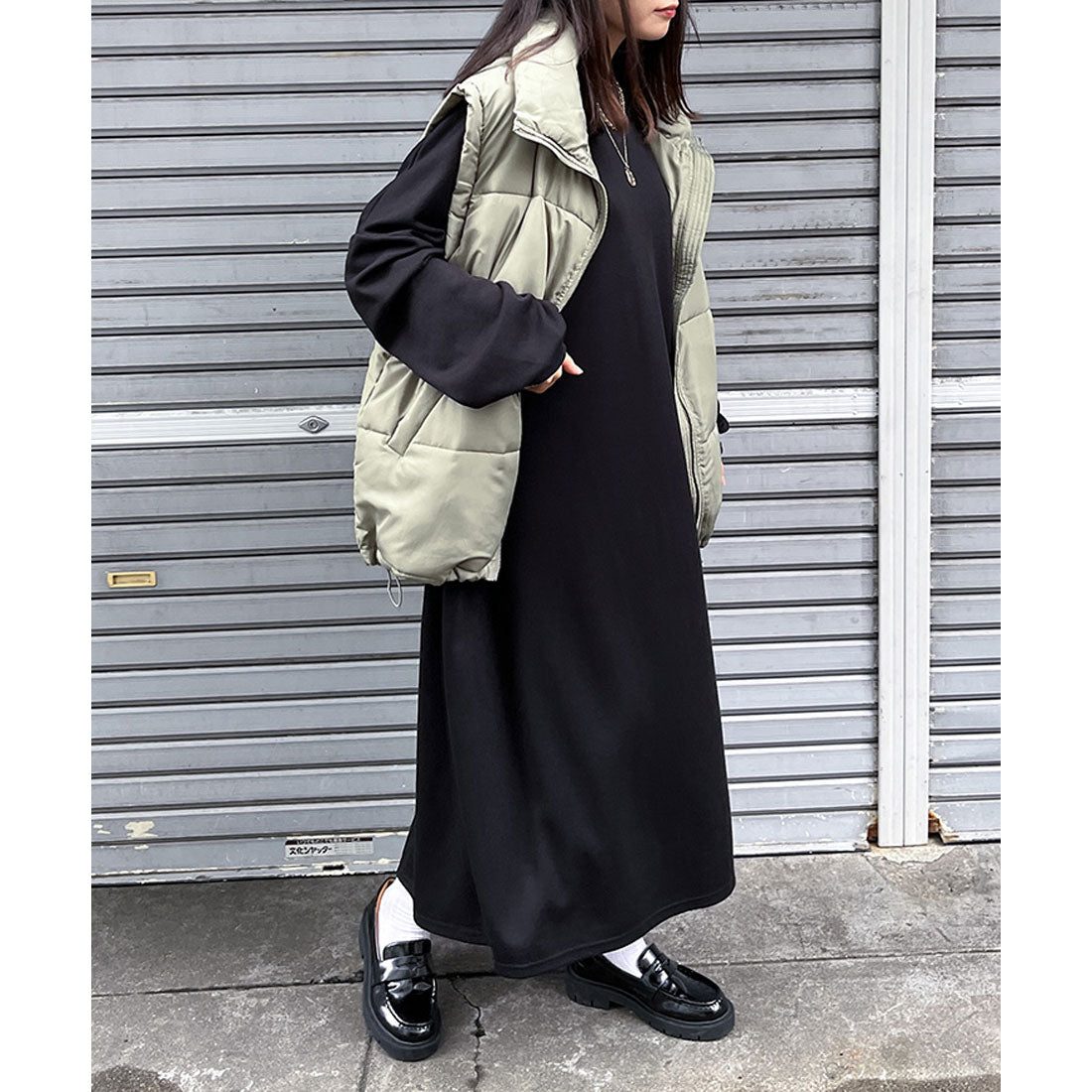 リアルスタイル REAL STYLE ワンピース レディース 春 秋 長袖 薄手 ロング丈 マキシ丈 ゆったり 大きいサイズ 体型カバー フレア カジュアル 無地 シンプル 韓国ファッション チンチャコリア