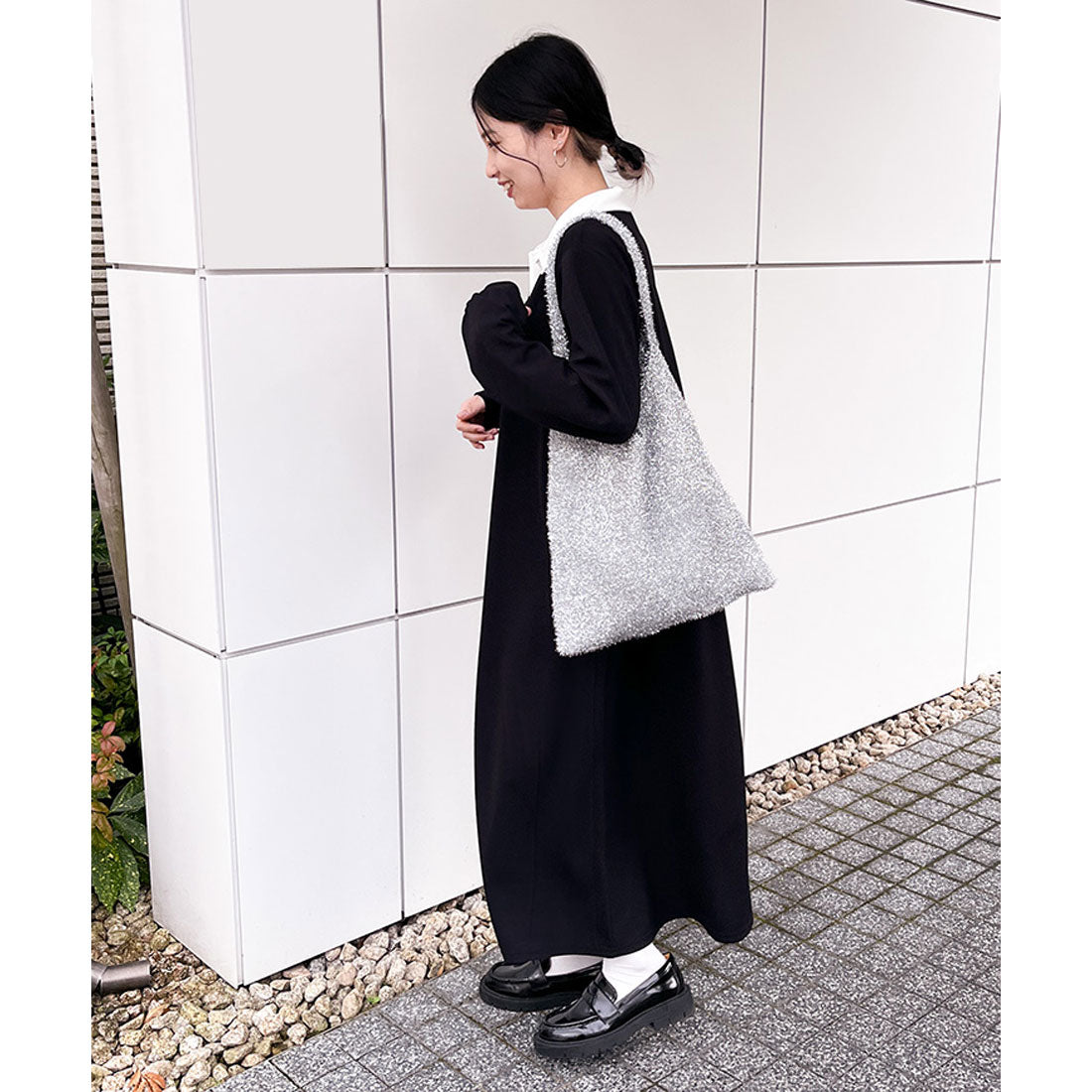 リアルスタイル REAL STYLE ワンピース レディース 秋 春 冬 長袖 ロング マキシ エンボス 襟付き キーネック きれいめ 速乾 楽ちん 体型カバー ゆったり Vネック 韓国ファッション チンチャコリア