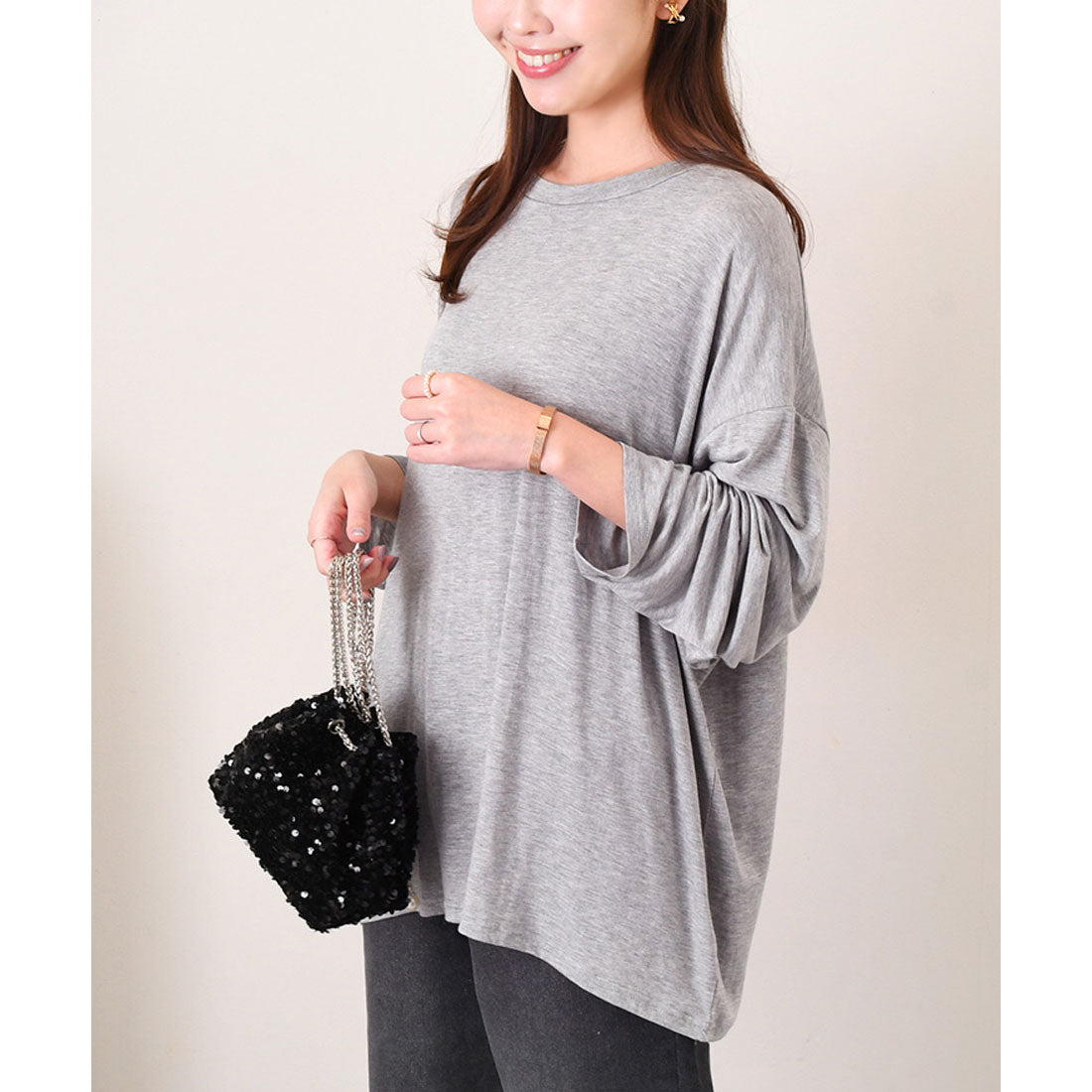 リアルスタイル REAL STYLE 剪裁上衣 女士 長袖 白 黑色 大尺碼 春 夏 秋 寬鬆 罩衫 長T 長袖T恤 連衣裙 素色 寬鬆 體型修飾 韓國時尚 真正韓國