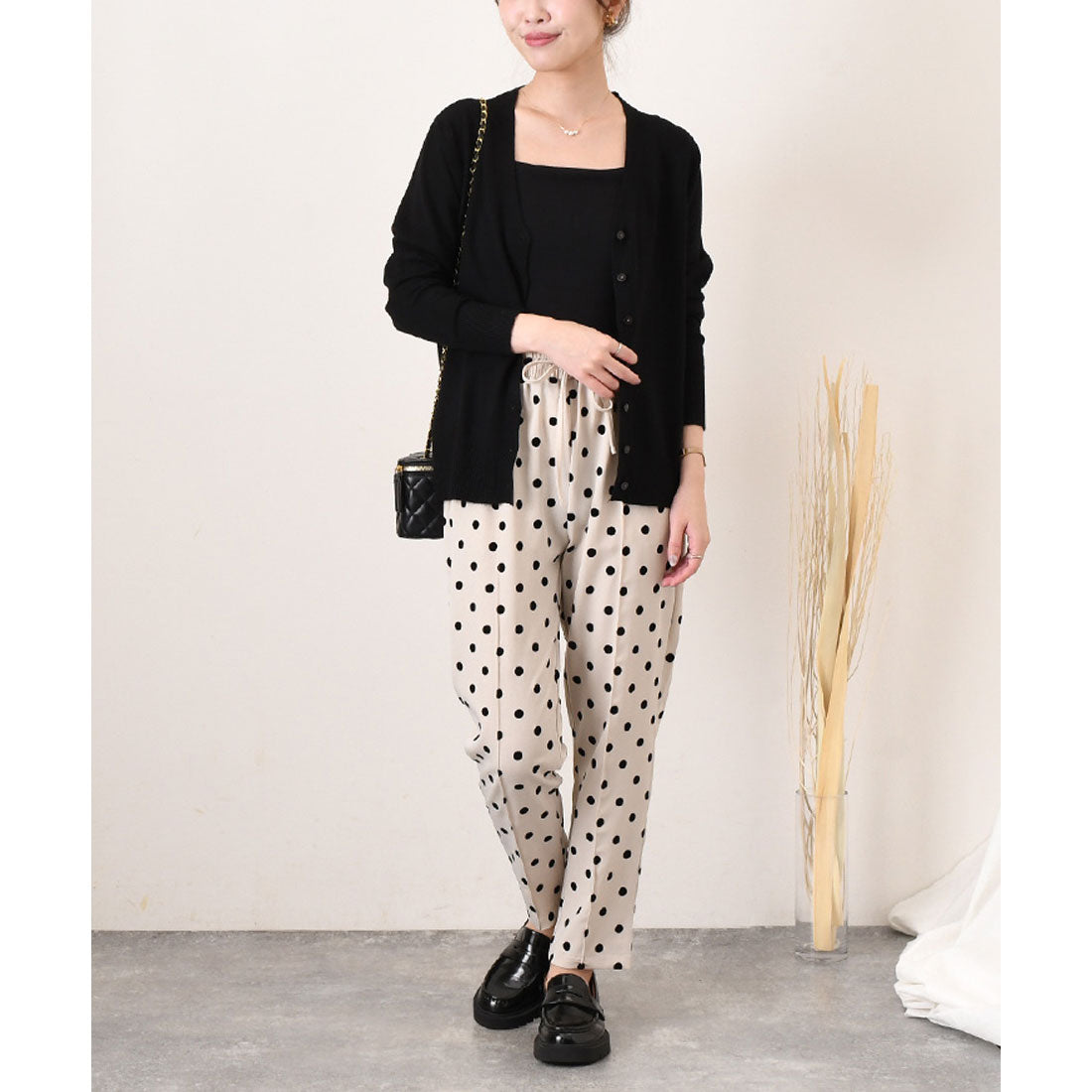 リアルスタイル REAL STYLE 開襟毛衣 女士 針織 春 秋 黑色 薄款 V領 顏色 可水洗 長袖 通勤 辦公室 學生 學校 事務 商務 簡約