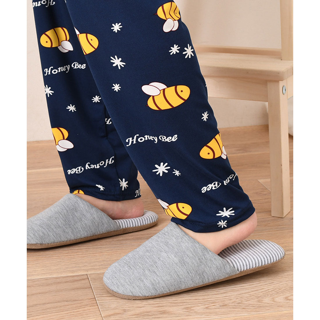 真實風格 REAL STYLE 休閒服 女士 上下套裝 春 夏 長袖 褲子 寬鬆褲 居家服 睡衣 寢衣 上衣 下裝 可愛 韓國 蜜蜂 圖案 蜂 蜜蜂