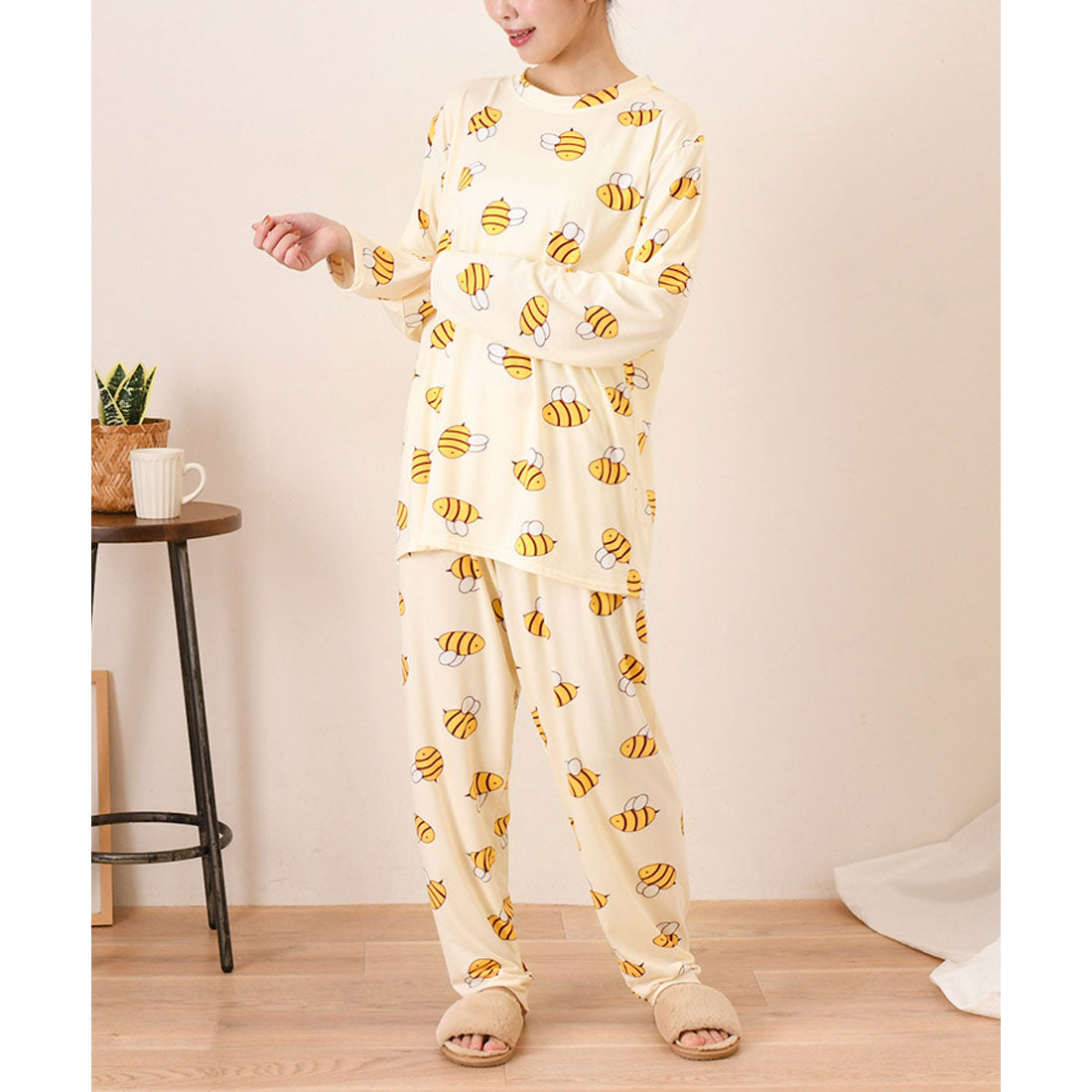 真實風格 REAL STYLE 休閒服 女士 上下套裝 春 夏 長袖 褲子 寬鬆褲 居家服 睡衣 寢衣 上衣 下裝 可愛 韓國 蜜蜂 圖案 蜂 蜜蜂
