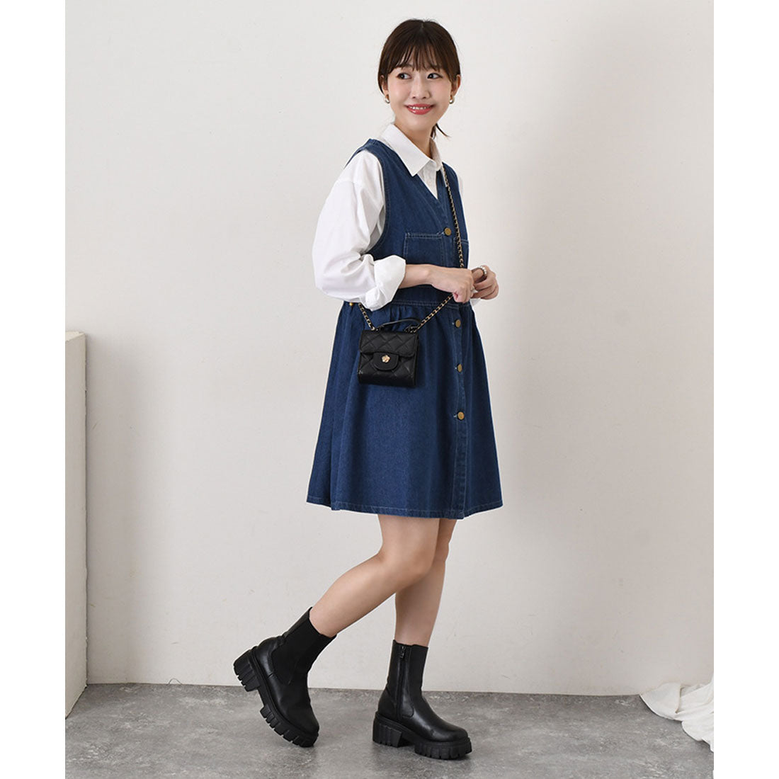 リアルスタイル REAL STYLE ワンピース レディース 春 夏 秋 冬 デニム 薄手 ミニ ミディアム Vネック ペプラム フレア ゆったり ジャンスカ 前開き ポケット (ブルー) ブルー