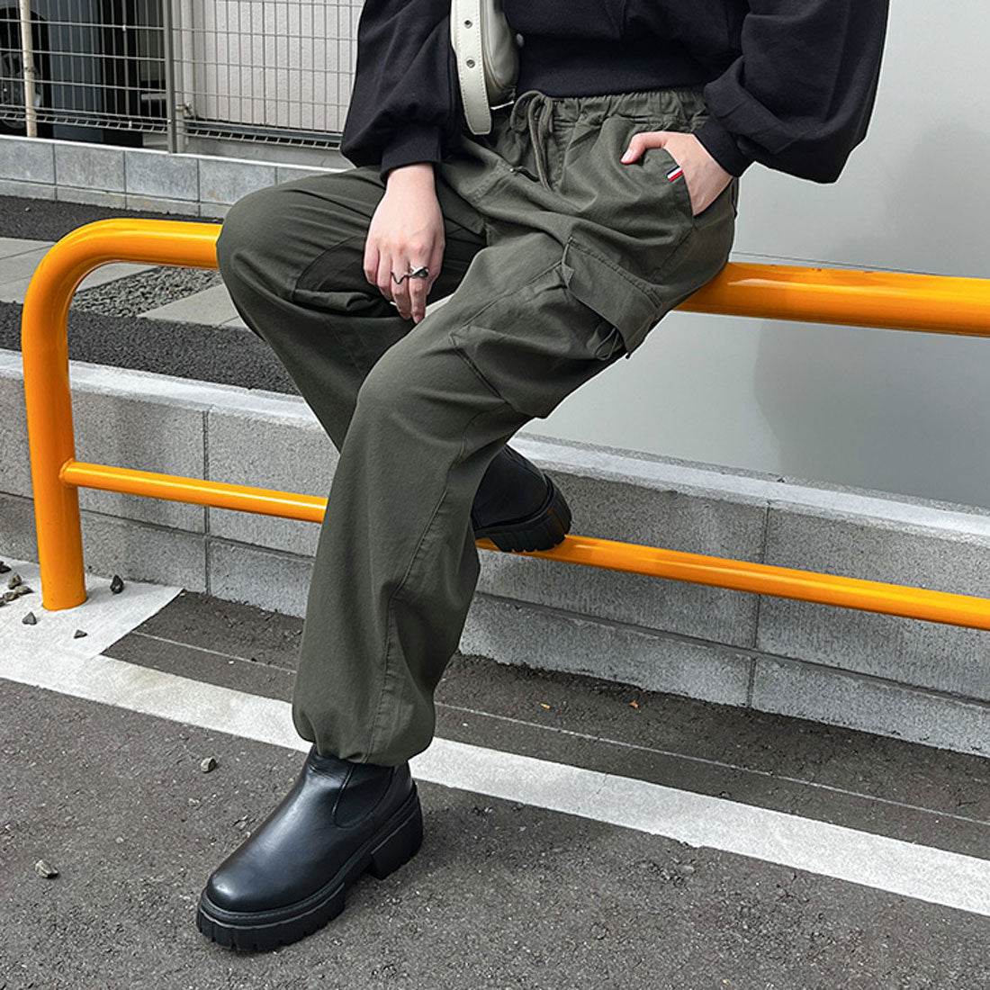 リアルスタイル REAL STYLE カーゴパンツ レディース ジョガーパンツ ワイドパンツ 薄手 秋 迷彩柄 無地 カーキ ゆったり ウエストゴム ボトムス 2way ミリタリー (カーキ) カーキ