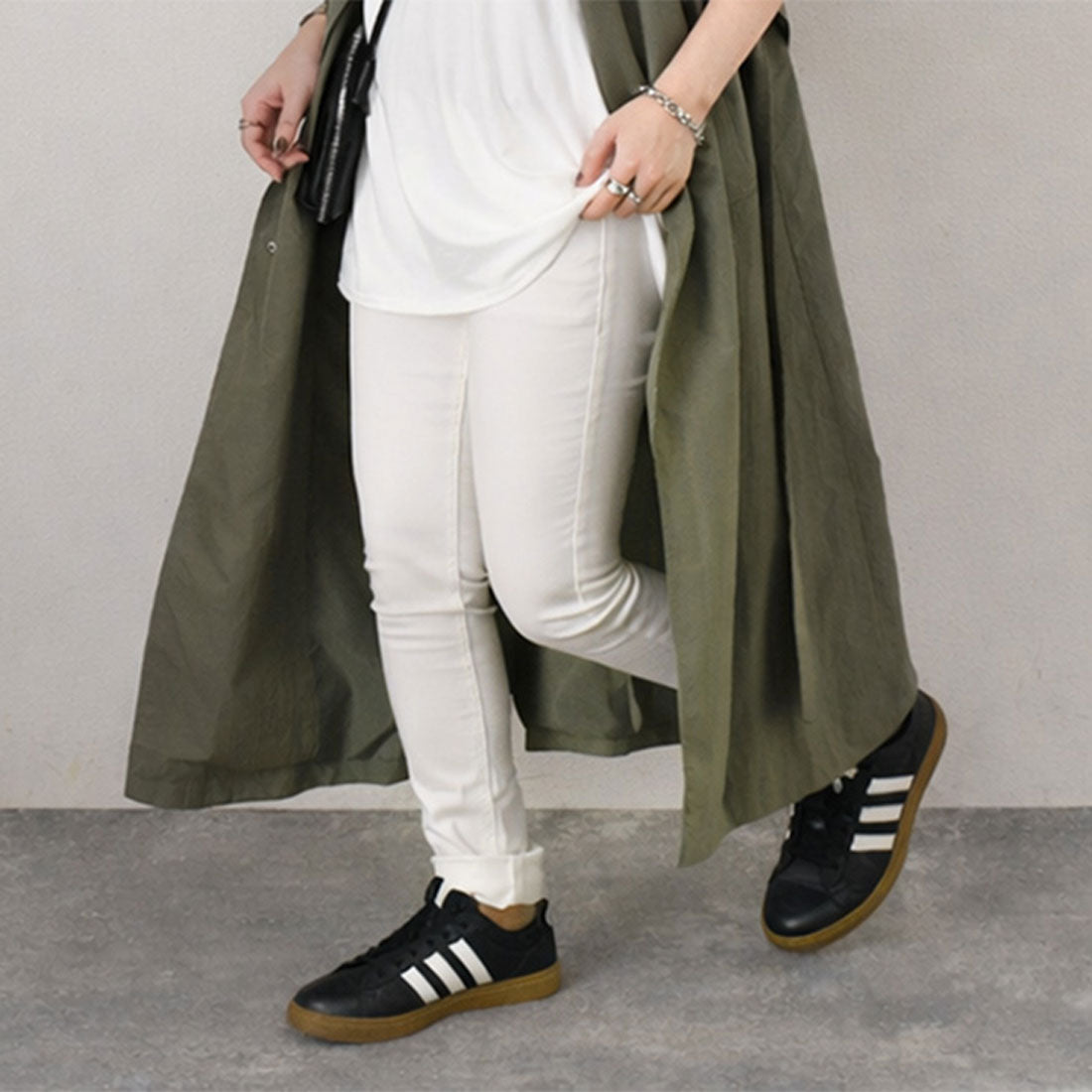 リアルスタイル REAL STYLE スキニーパンツ レディース 美脚 脚長 コットン 綿 黒 大きいサイズ 春 夏 秋 冬 細身 スリム ボトムス ズボン ウエストゴム 通年 (ホワイト(01)) ホワイト(01)