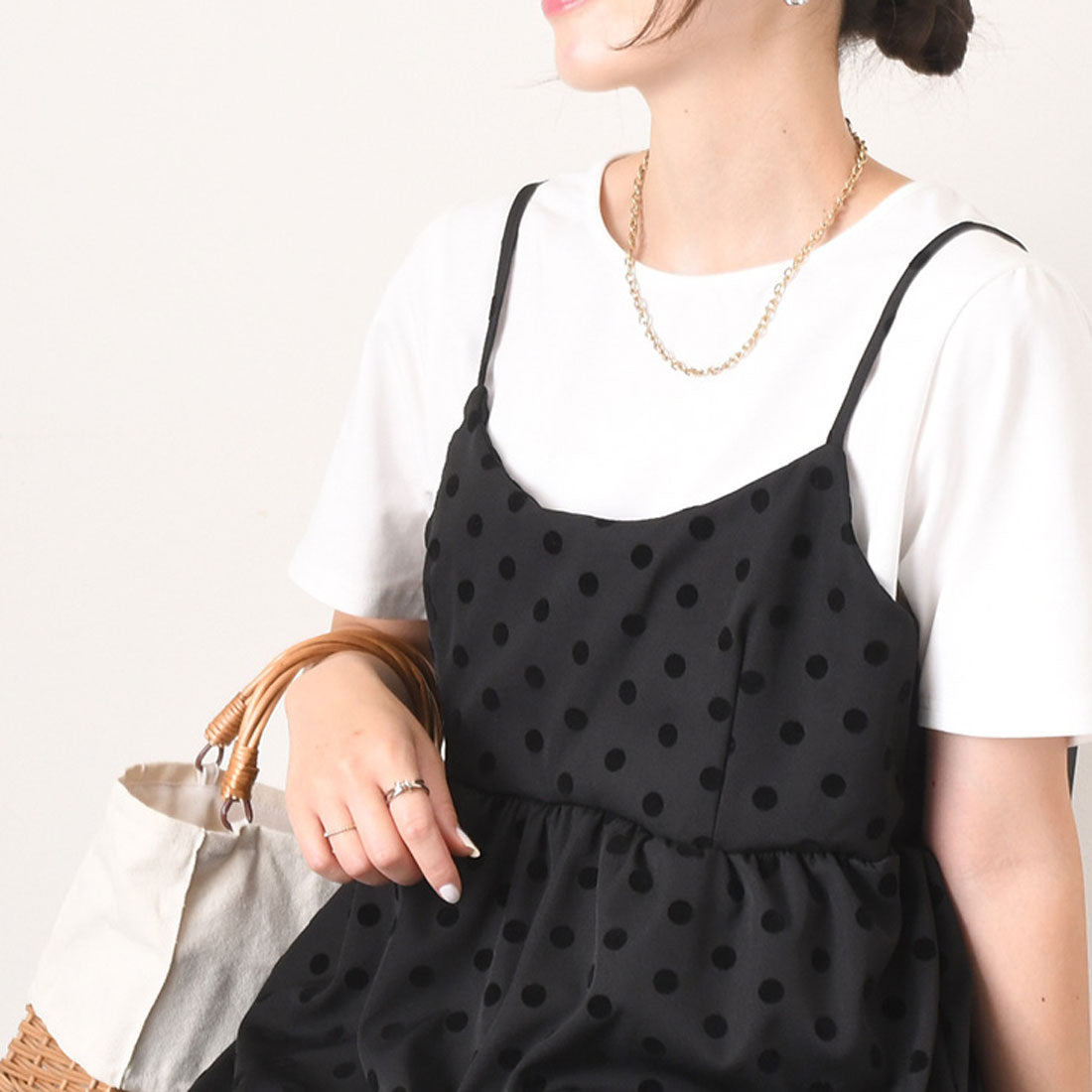 REAL STYLE 女式緊身胸衣 T 卹 2 件套,植絨圓點圖案,分層,時尚,可愛,緊身衣,喇叭上衣,剪裁和縫製,吊帶背心,套裝