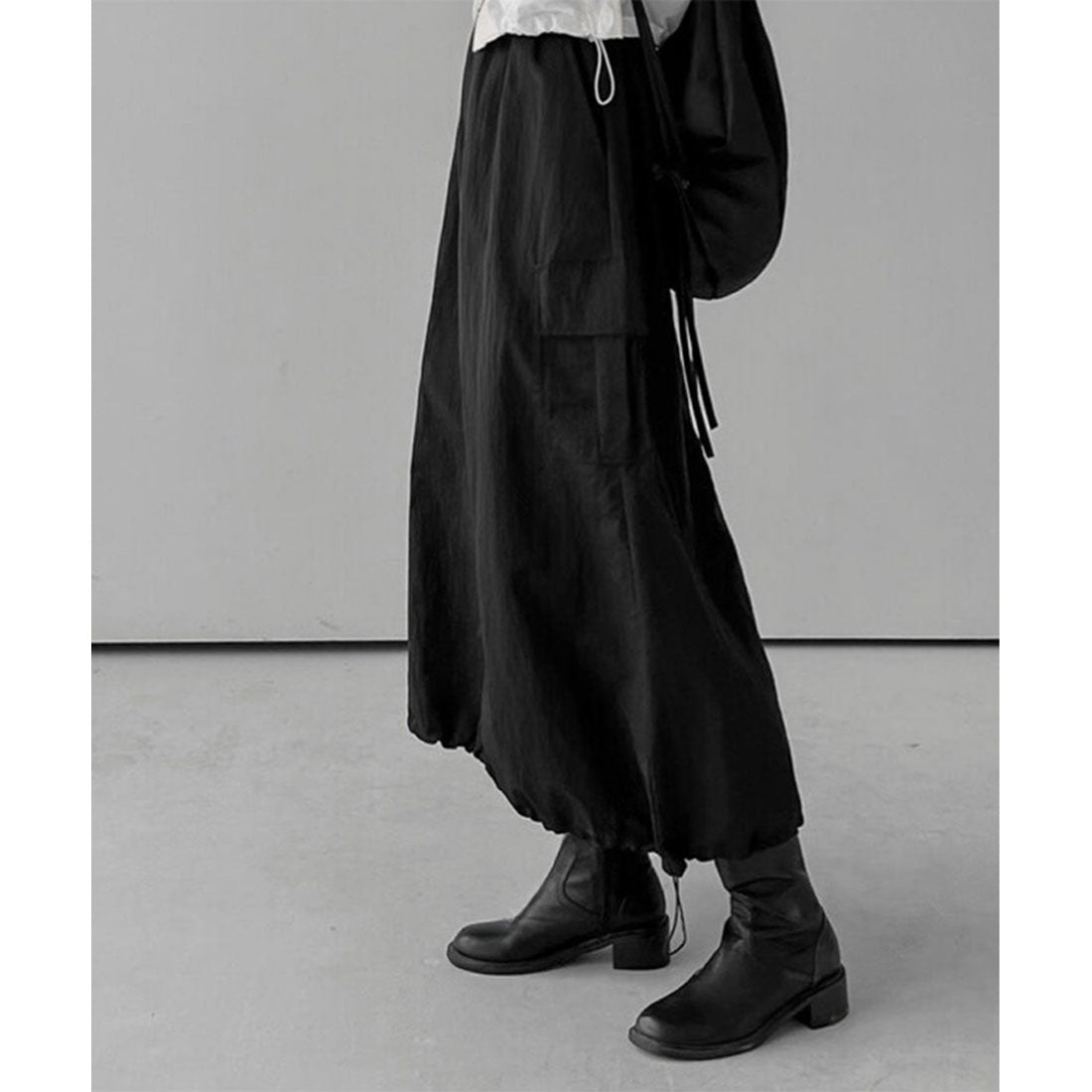 リアルスタイル REAL STYLE スカート レディース カーゴ ロング マキシ 夏 秋 ゆったり ウエストゴム シンプル 可愛い おしゃれ アウトドア ナイロン風 バルーン 韓国ファッション チンチャコリア (ブラック) ブラック