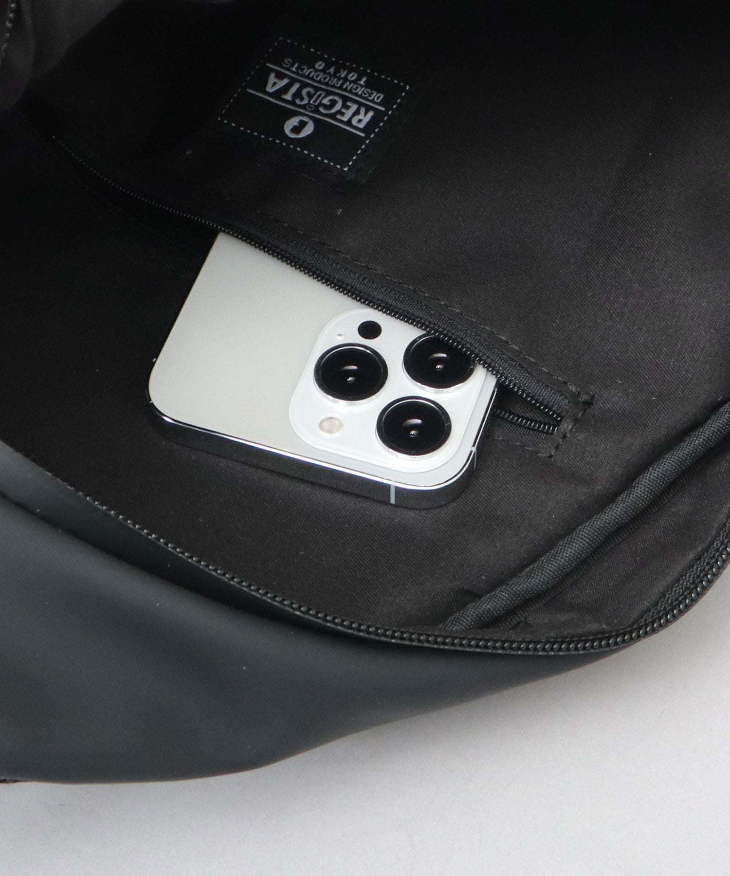 REGiSTA Sling Body Bag