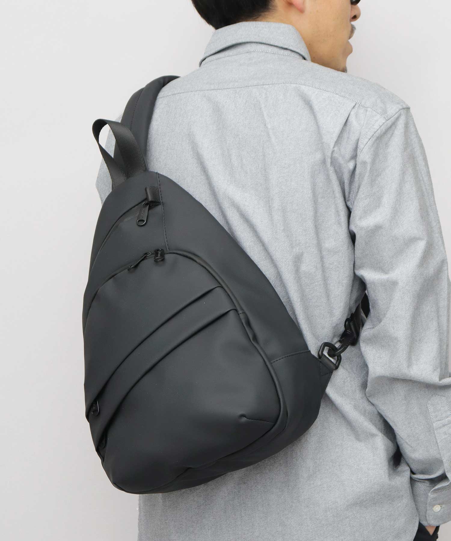 REGiSTA Sling Body Bag