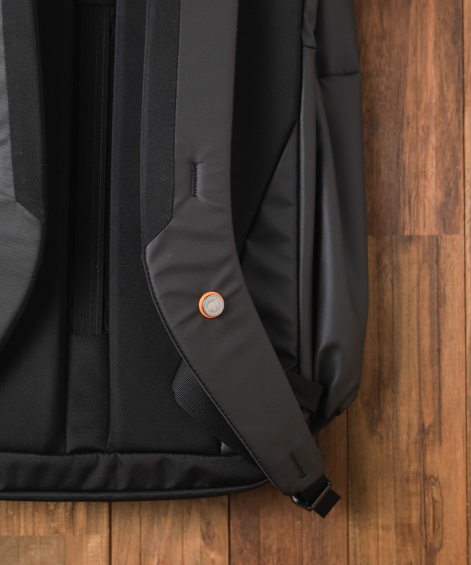 エーアールエムジー ar/mg MAMMUT Seon Transporter (ネイビー) ネイビー