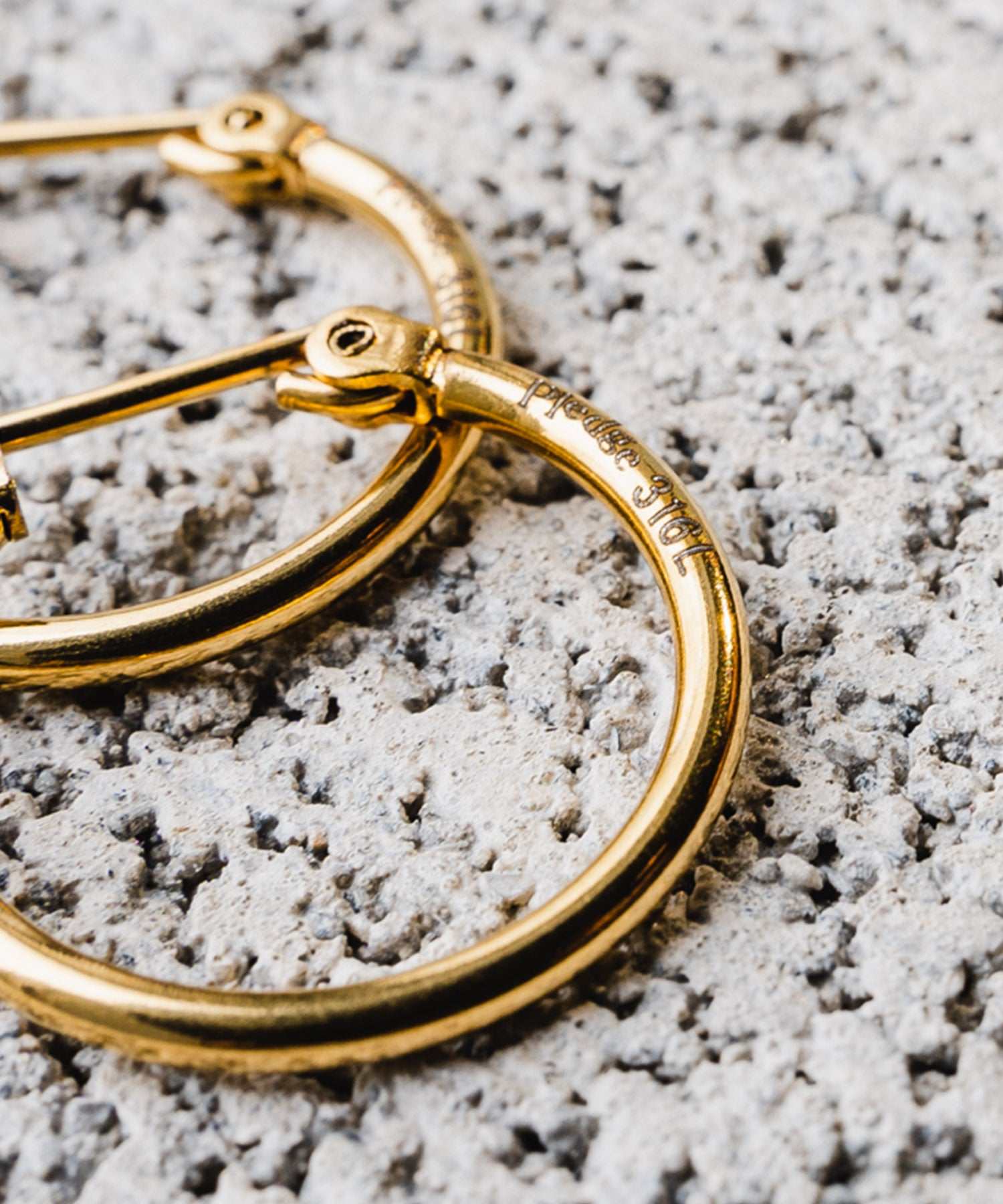 エーアールエムジー ar/mg Pledge フープ ピアス