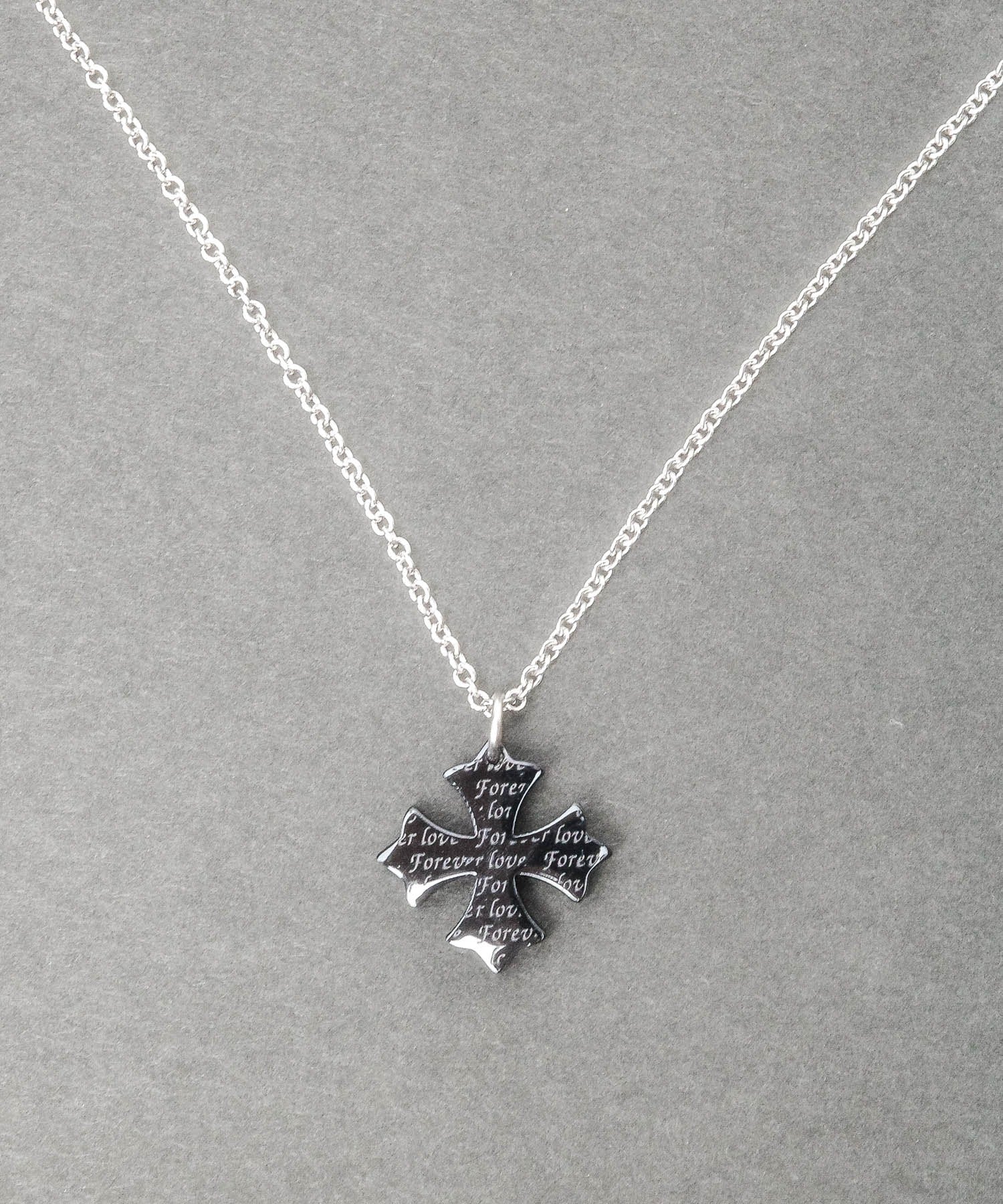 エーアールエムジー ar/mg ステンレスクロスデザインネックレス (ブラック) ブラック