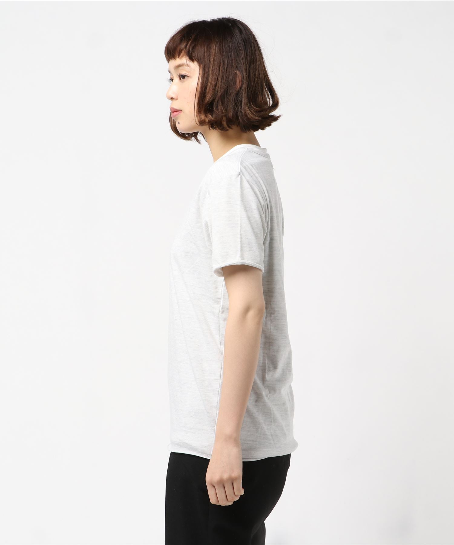 エーアールエムジー ar/mg アンサンブルVネック半袖Tシャツ (ホワイト) ホワイト