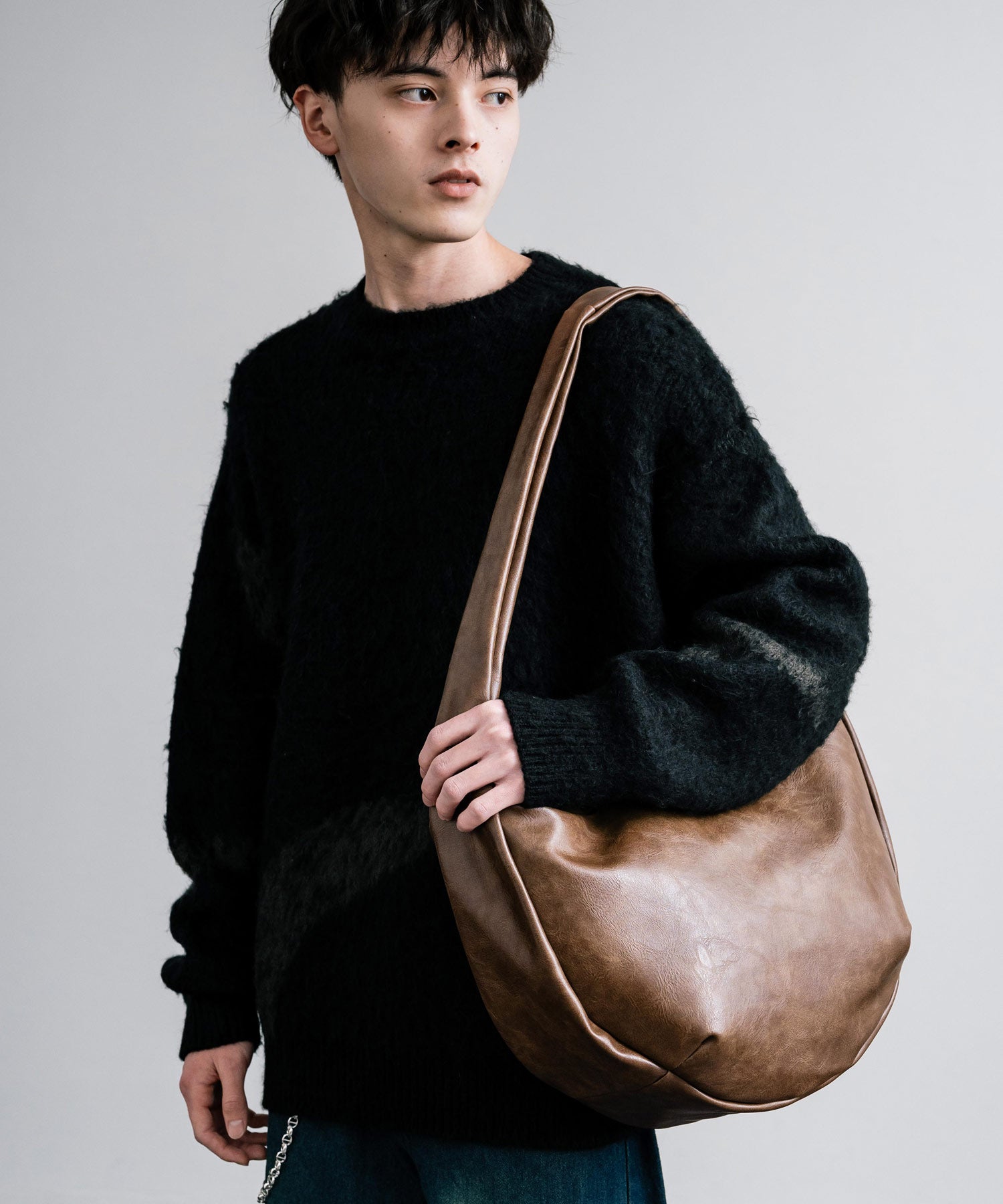 ロッキーモンロー Rocky Monroe 肩背包 PU 男士 女士 合成皮革 人造皮革 體包 斜背 肩背 A4 素色 簡約 旅行 休閒 乾淨利落 14290