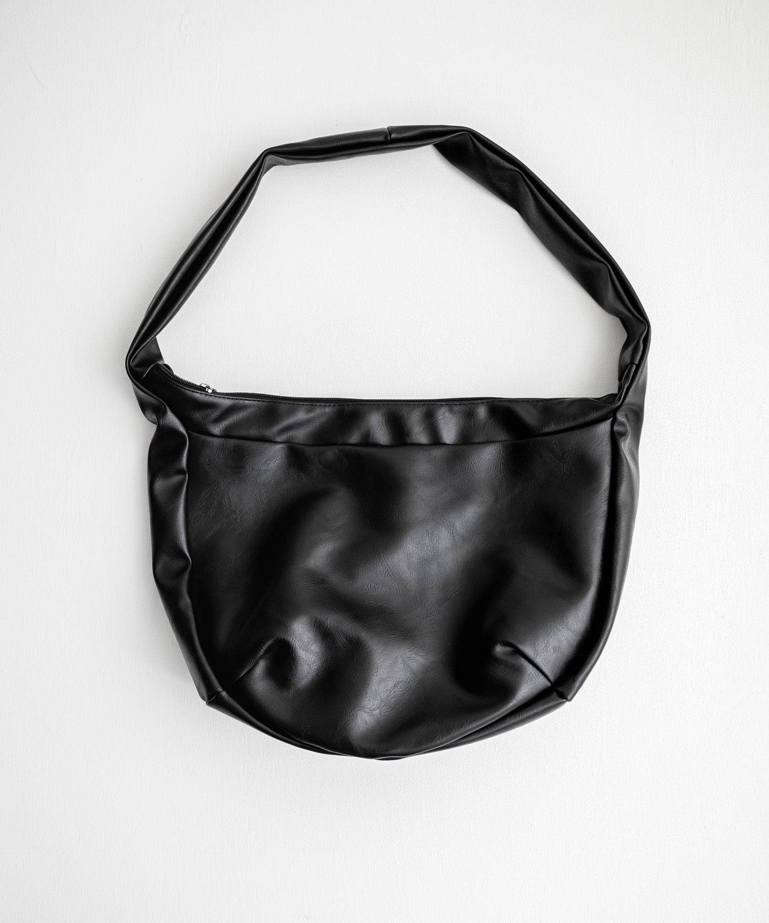 ロッキーモンロー Rocky Monroe 肩背包 PU 男士 女士 合成皮革 人造皮革 體包 斜背 肩背 A4 素色 簡約 旅行 休閒 乾淨利落 14290