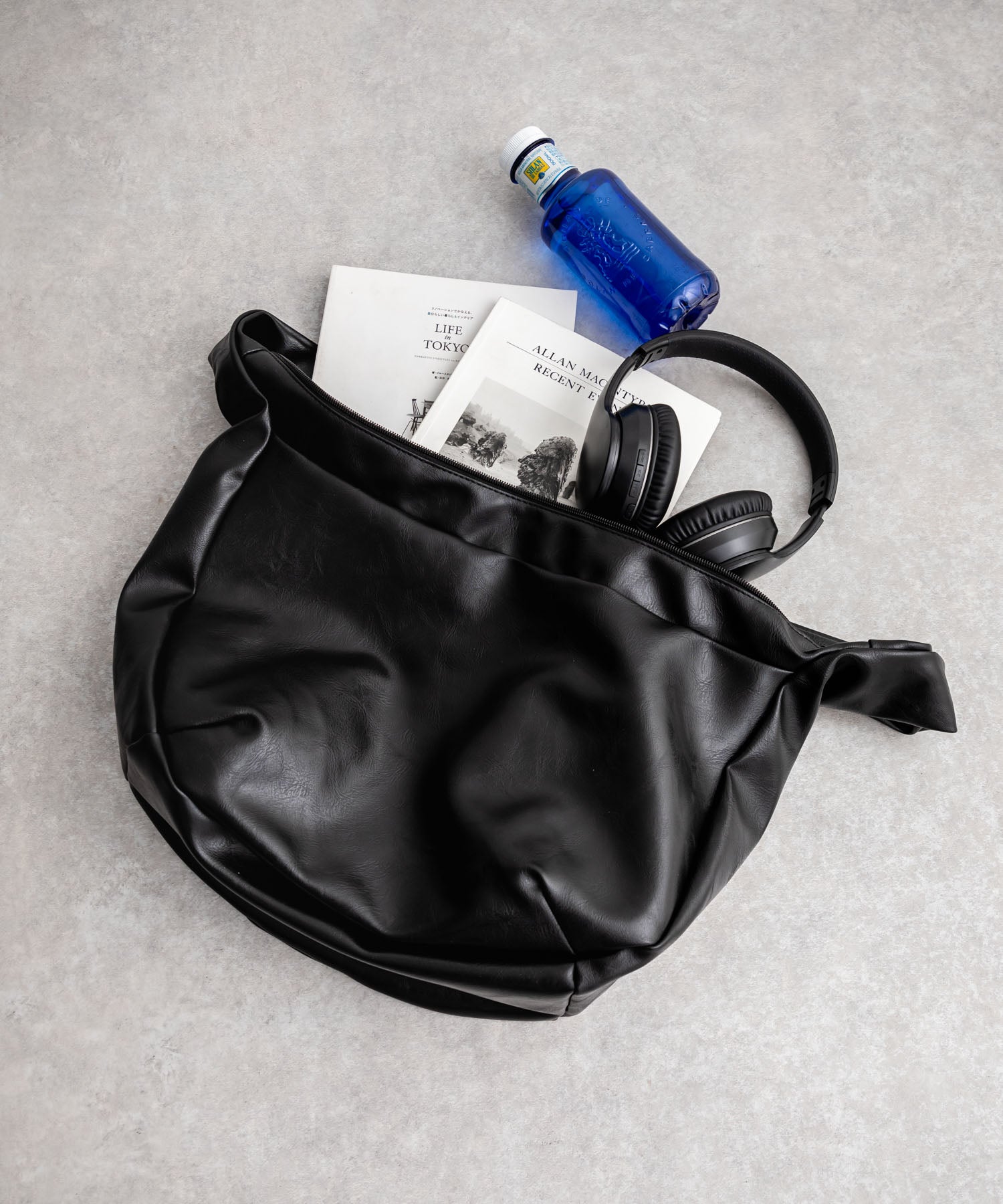 ロッキーモンロー Rocky Monroe 肩背包 PU 男士 女士 合成皮革 人造皮革 體包 斜背 肩背 A4 素色 簡約 旅行 休閒 乾淨利落 14290