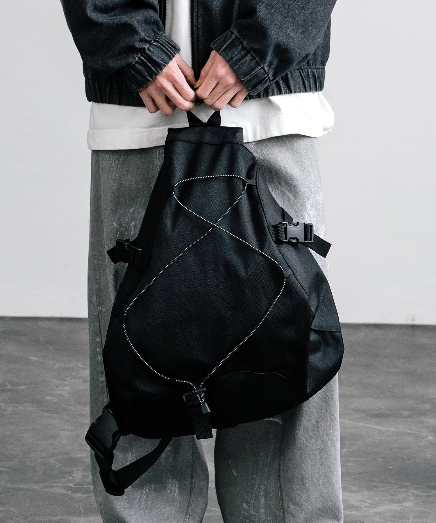 Rocky Monroe Body Bag for Men and Women Sling One Shoulder Bag Triangle Crossbody Shoulder Bag A4 Large Capacity Wide Gusset Travel Gym Simple Casual 14289