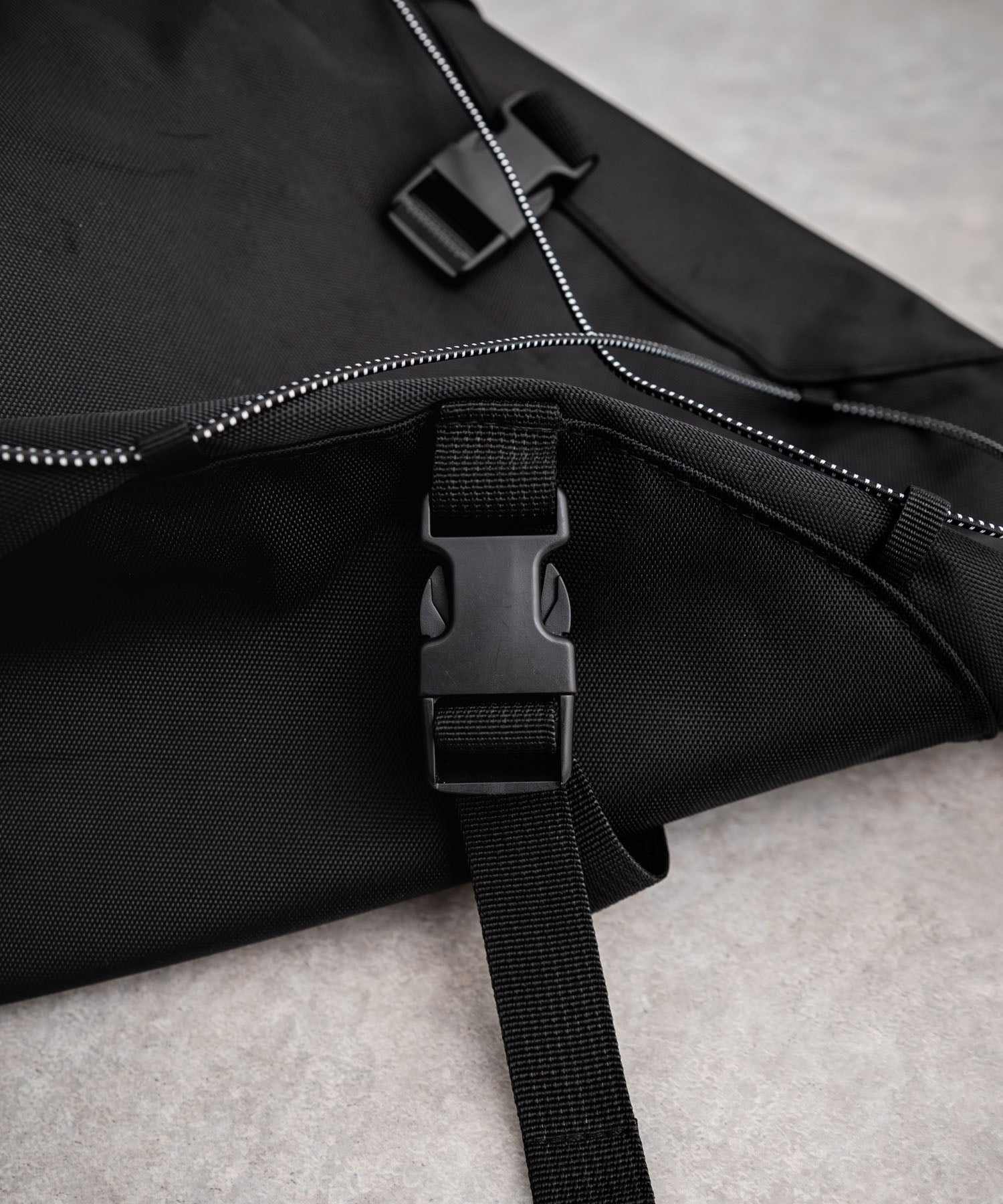 Rocky Monroe Body Bag for Men and Women Sling One Shoulder Bag Triangle Crossbody Shoulder Bag A4 Large Capacity Wide Gusset Travel Gym Simple Casual 14289