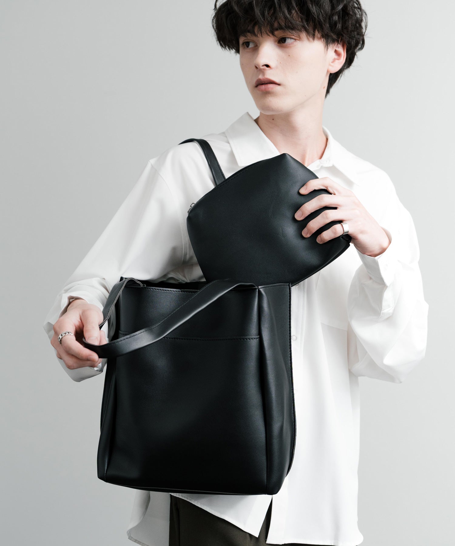 ロッキーモンロー Rocky Monroe トートバッグ 肩掛け ポーチ メンズ レディース フェイクレザー PU 合成皮革 ショルダー 手提げ サブ 鞄 A4収納 モード シンプル 14772 (ベージュ) ベージュ
