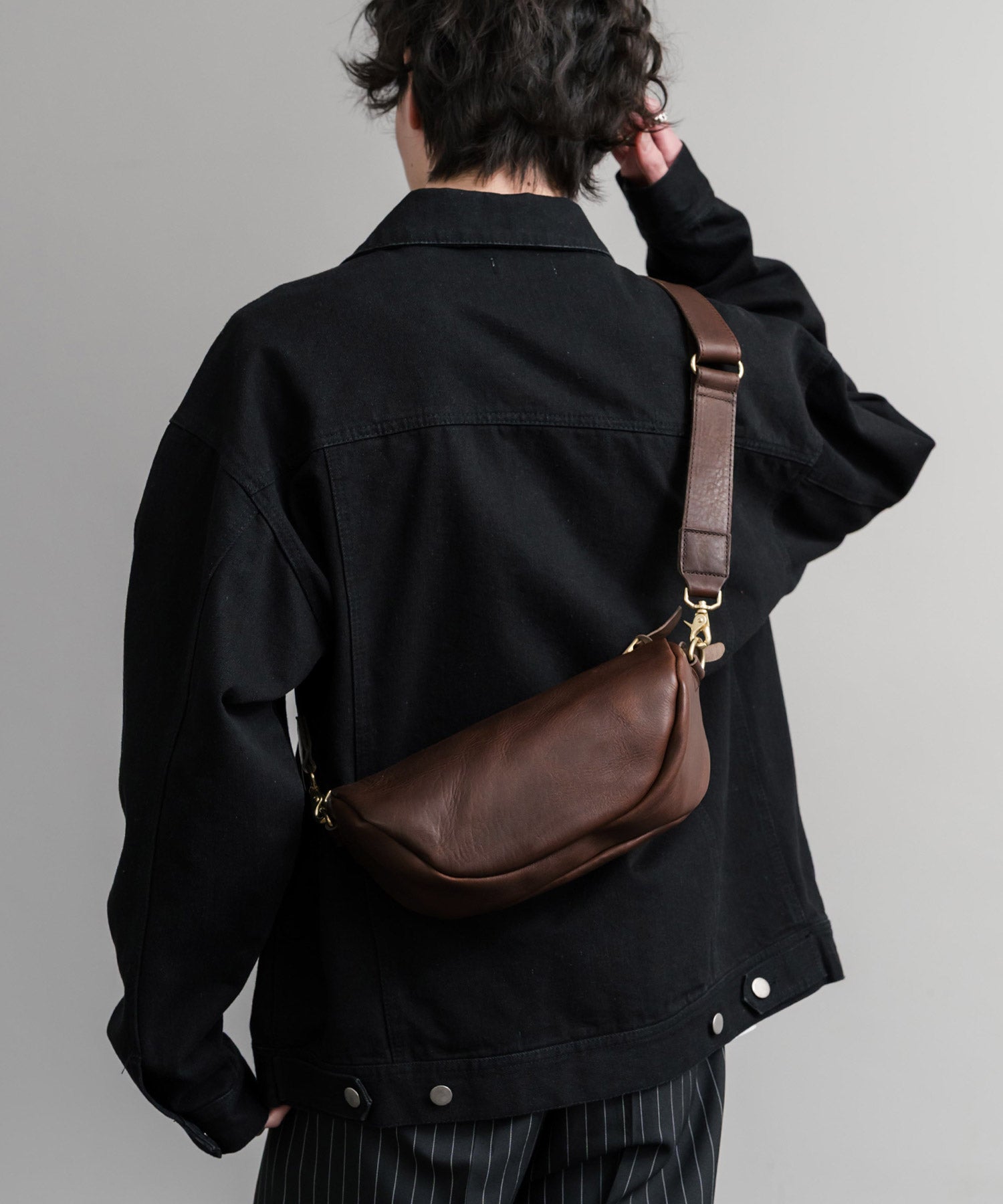 ロッキーモンロー Rocky Monroe ショルダーバッグ レザー 牛革 メンズ レディース 軽量 オイルレザー 姫路レザー 日本製 Butler Verner Sails JI-3001 15213 (ブラック) ブラック