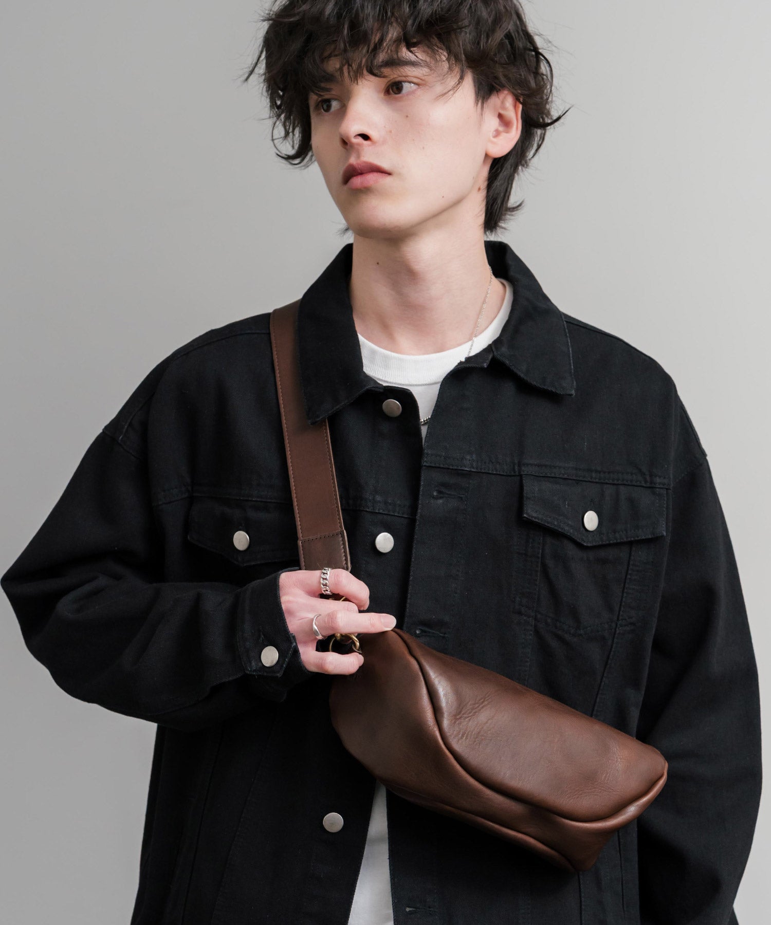 ロッキーモンロー Rocky Monroe ショルダーバッグ レザー 牛革 メンズ レディース 軽量 オイルレザー 姫路レザー 日本製 Butler Verner Sails JI-3001 15213 (ブラック) ブラック