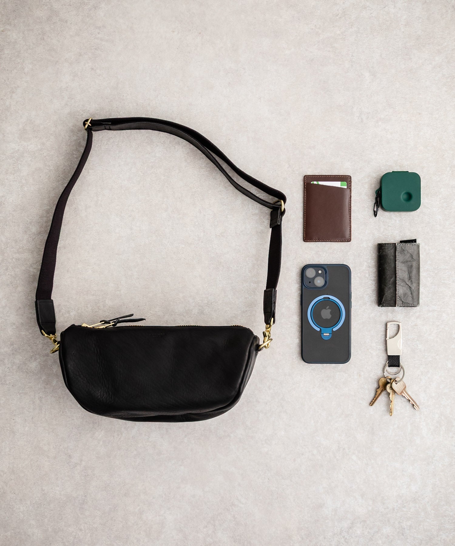 ロッキーモンロー Rocky Monroe ショルダーバッグ レザー 牛革 メンズ レディース 軽量 オイルレザー 姫路レザー 日本製 Butler Verner Sails JI-3001 15213 (ブラック) ブラック