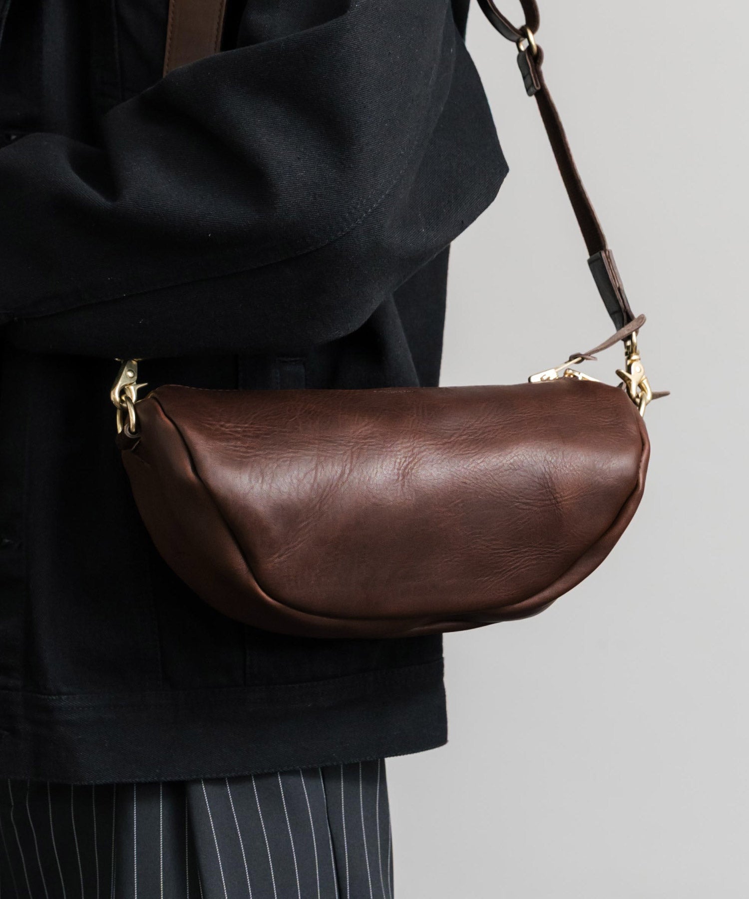 ロッキーモンロー Rocky Monroe ショルダーバッグ レザー 牛革 メンズ レディース 軽量 オイルレザー 姫路レザー 日本製 Butler Verner Sails JI-3001 15213 (ブラウン) ブラウン