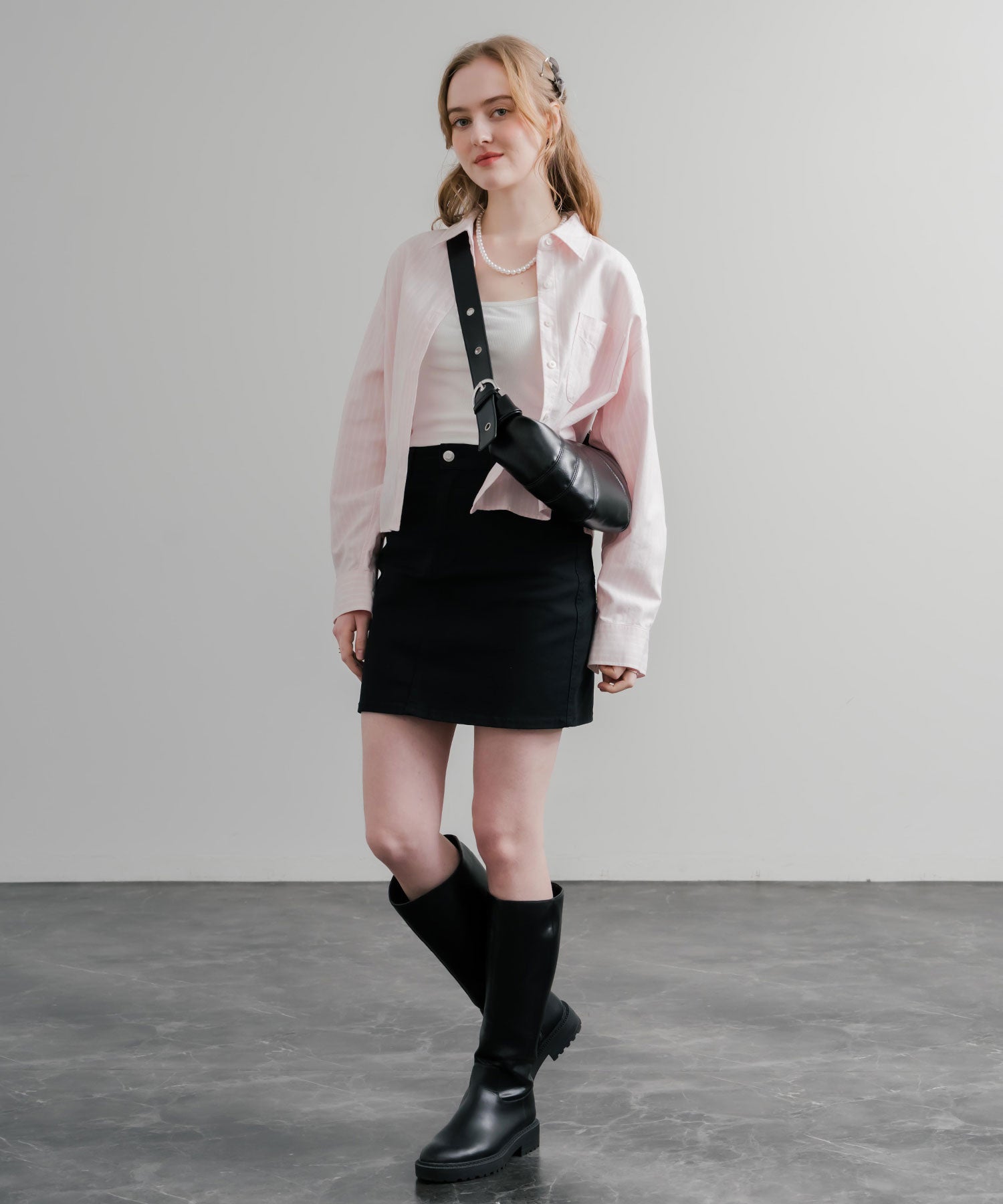 ロッキーモンロー Rocky Monroe ボディバッグ ショルダー クロワッサン型 無地 メンズ レディース ミニ サブ 肩掛け 斜め掛け 鞄 PUレザー 合成皮革 軽量 旅行 フェス 15510 (ブラック) ブラック