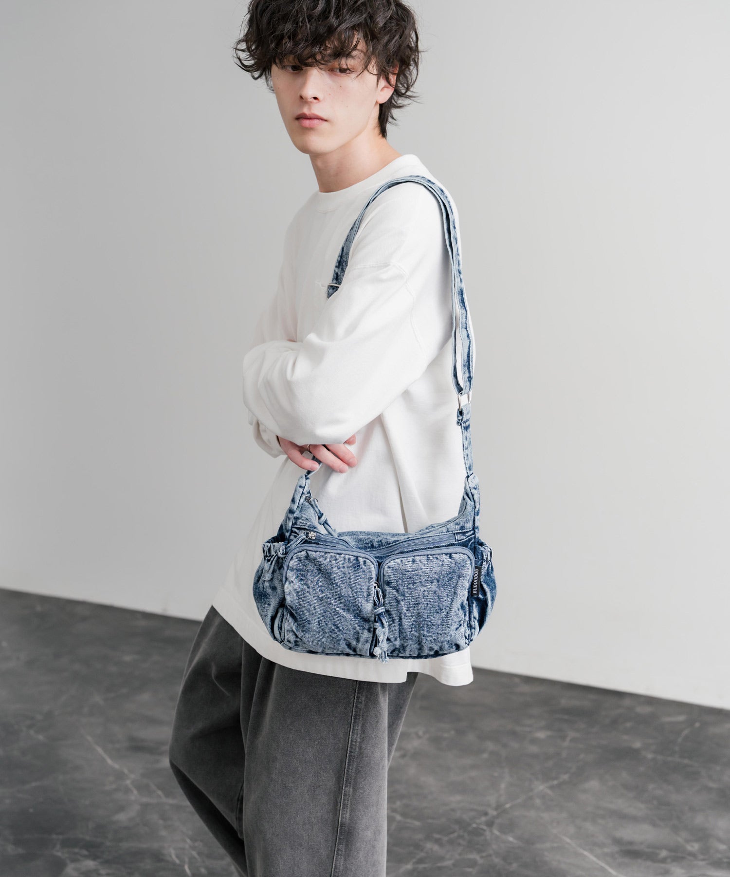 ロッキーモンロー Rocky Monroe ショルダーバッグ ヴィンテージ メンズ レディース 綿 コットン B5 通勤 通学 シンプル 無地 デニム 斜め掛け 肩かけ ライブ お出かけ 15507 (ブルー) ブルー