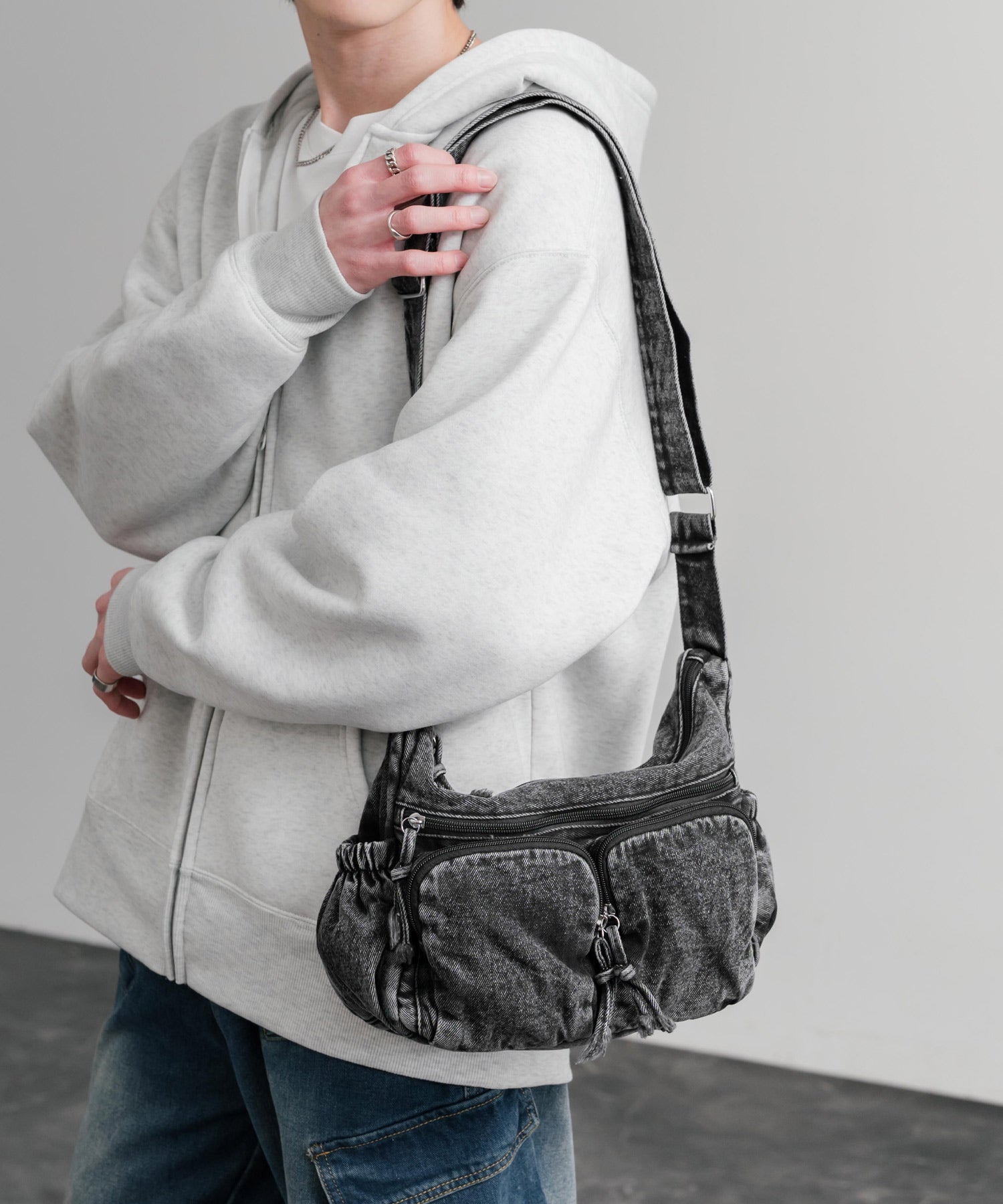 ロッキーモンロー Rocky Monroe ショルダーバッグ ヴィンテージ メンズ レディース 綿 コットン B5 通勤 通学 シンプル 無地 デニム 斜め掛け 肩かけ ライブ お出かけ 15507 (ブルー) ブルー