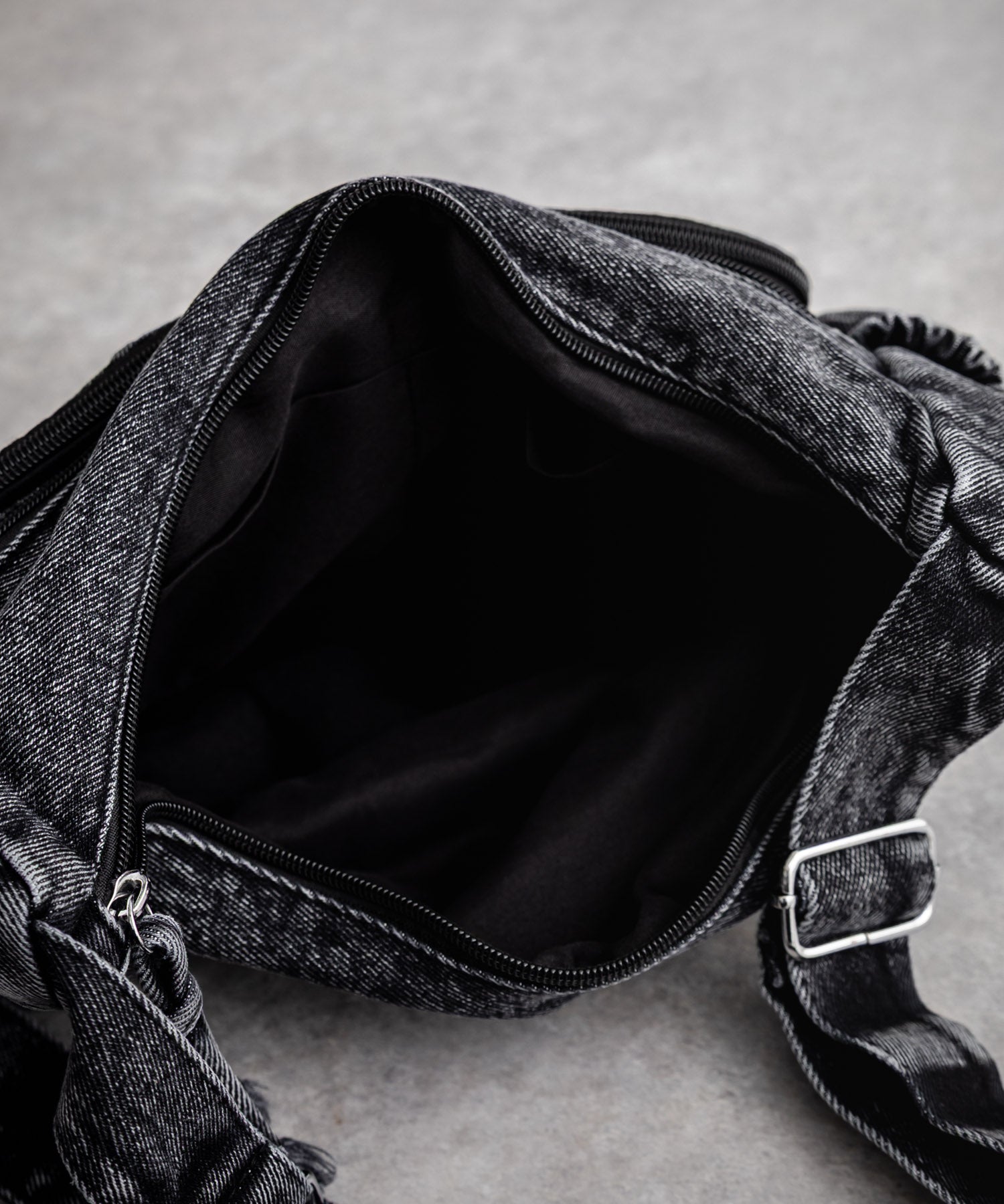 ロッキーモンロー Rocky Monroe ショルダーバッグ ヴィンテージ メンズ レディース 綿 コットン B5 通勤 通学 シンプル 無地 デニム 斜め掛け 肩かけ ライブ お出かけ 15507 (ブルー) ブルー