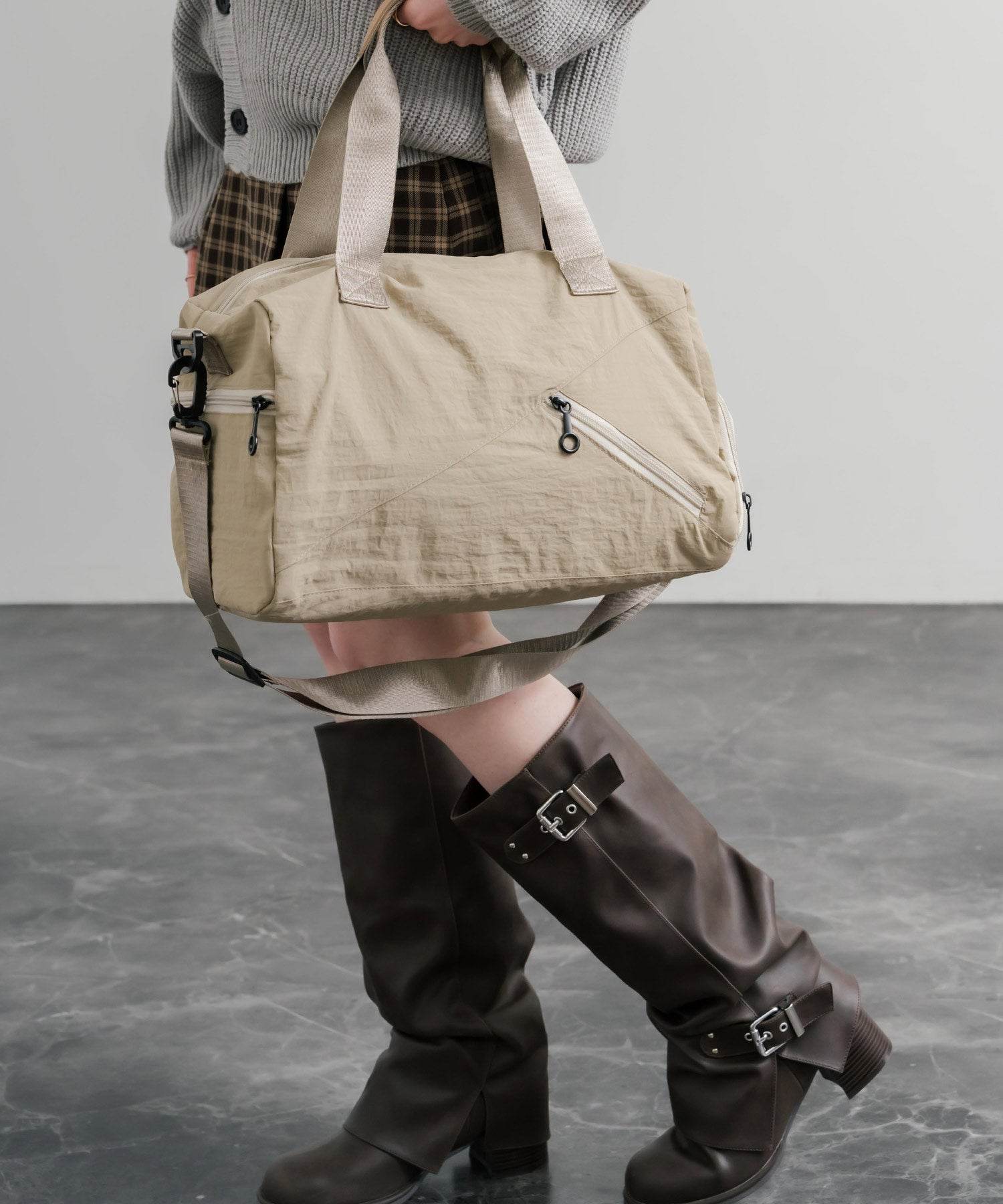 ロッキーモンロー Rocky Monroe ボストンバッグ 2WAY ショルダー ハンドル 大容量 メンズ レディース サブ キャリーオンベルト 肩掛け 斜め掛け 鞄 A4 軽量 無地 15508 (グリーン) グリーン
