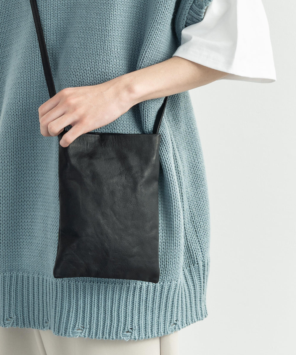 ロッキーモンロー Rocky Monroe ショルダーバッグ メンズ レディース レザー 馬革 日本製 サコッシュ 斜め掛け 肩がけ 首かけ ギフト プレゼント 父の日 誕生日 彼氏 本革 国産 カジュア (ブラック) ブラック