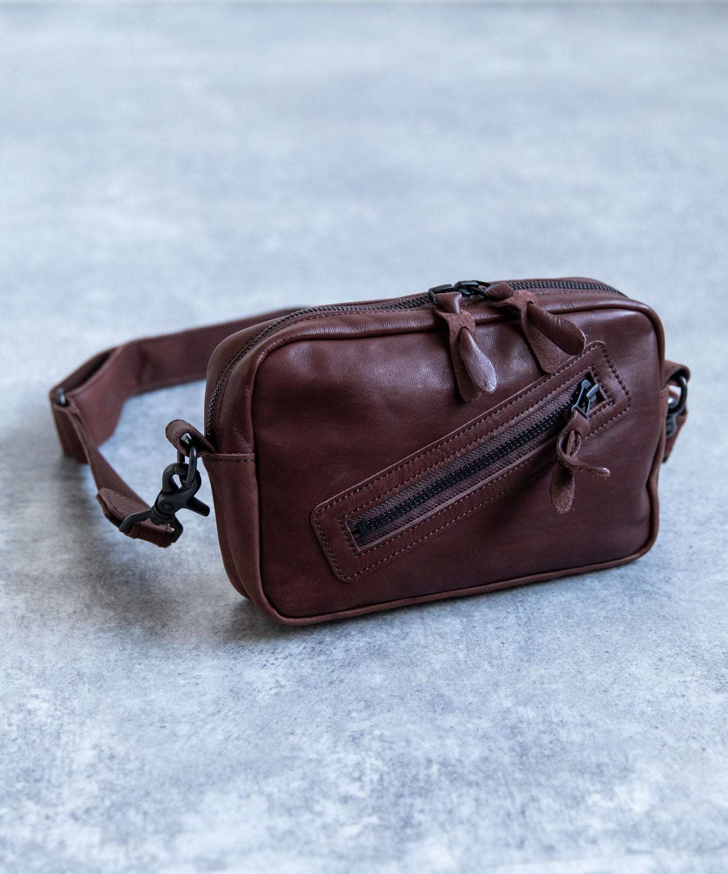 ロッキーモンロー Rocky Monroe ショルダーバッグ クラッチ バッグイン メンズ 馬革 皮 ホースレザー サコッシュ 日本製 国産 2WAY お出かけ レジャー プレゼント ギフト 素上げ 斜め