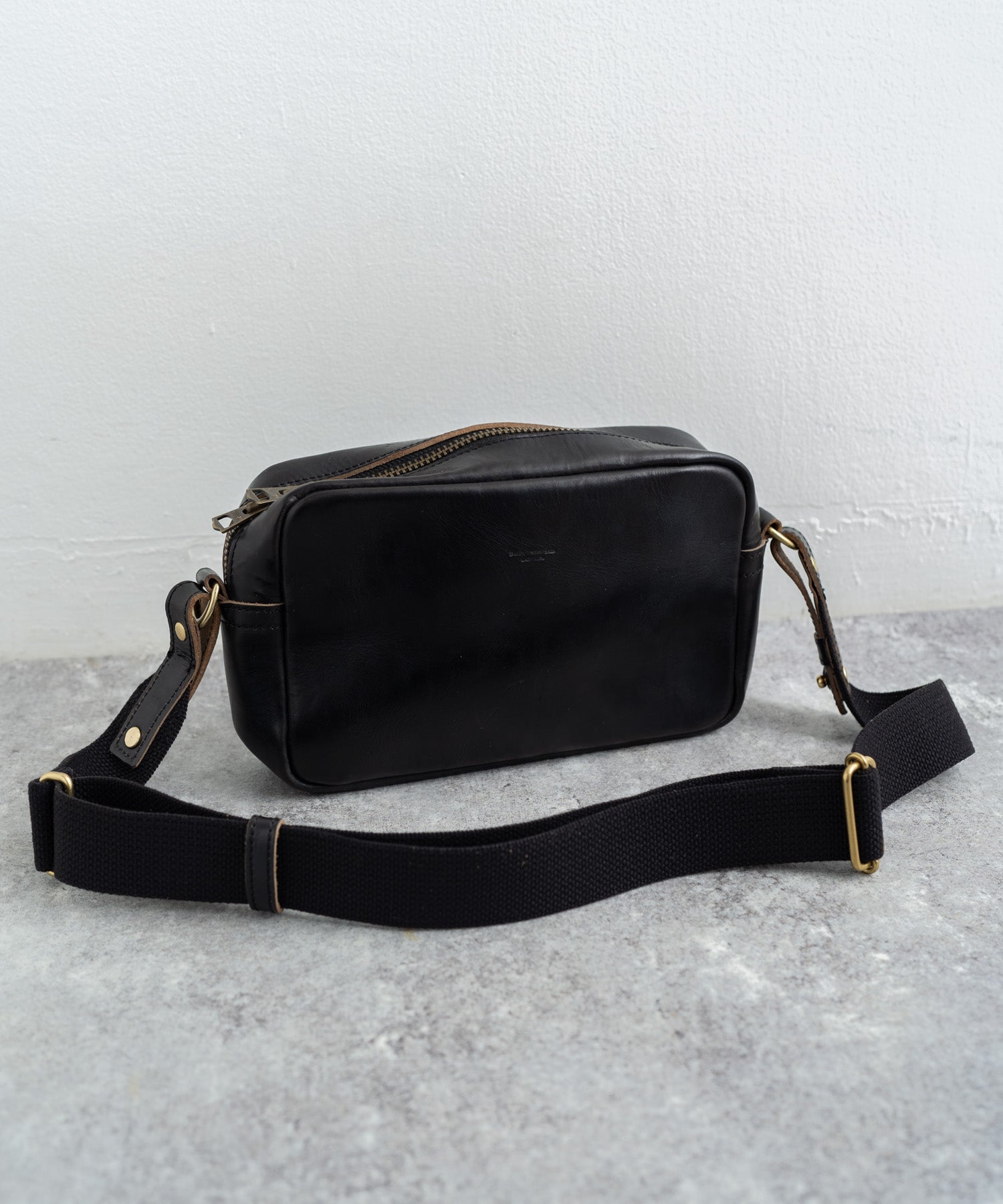 ロッキーモンロー Rocky Monroe ショルダーバッグ メンズ 本革 ヌメ革 栃木レザー HORWEEN 斜めがけ 鞄 ミニ ボディバッグ 2WAY ポーチ クラッチ ワンショルダー スクエア 軽量