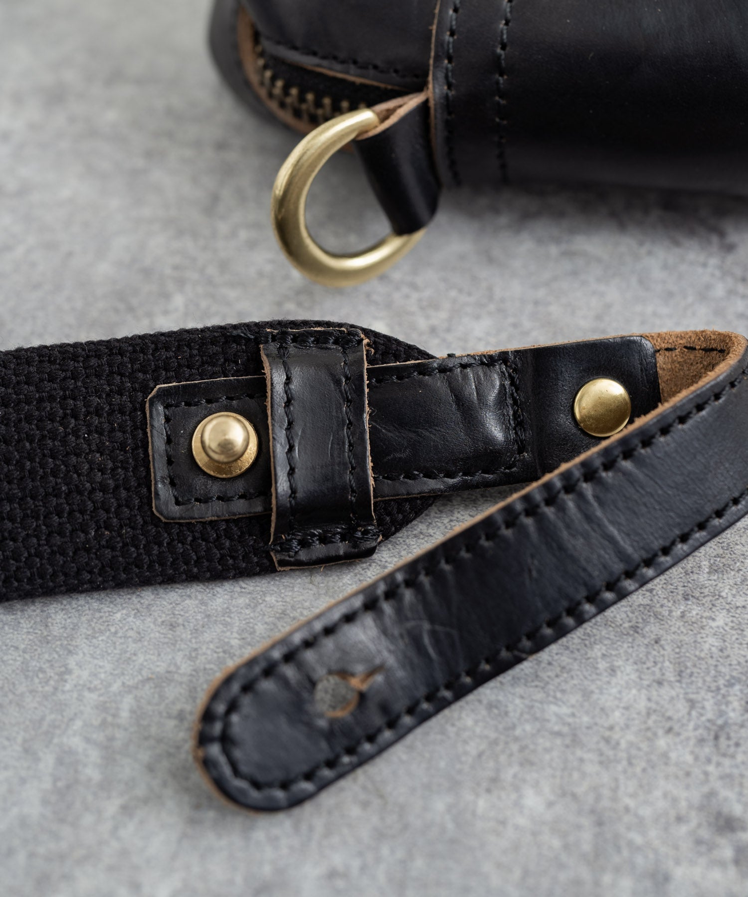 ロッキーモンロー Rocky Monroe ショルダーバッグ メンズ 本革 ヌメ革 栃木レザー HORWEEN 斜めがけ 鞄 ミニ ボディバッグ 2WAY ポーチ クラッチ ワンショルダー スクエア 軽量