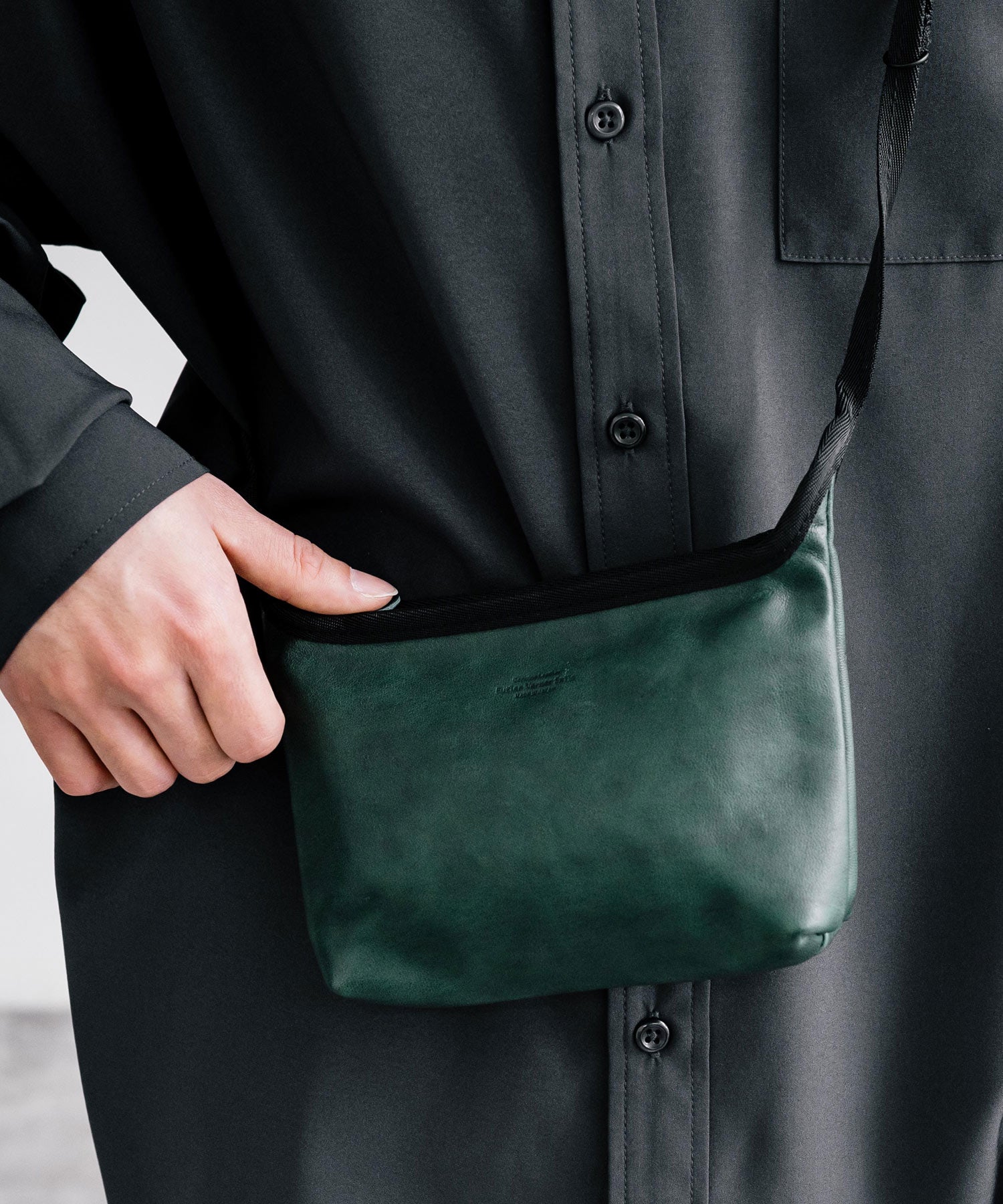 Rocky Monroe Shoulder Bag Pouch for Men and Women, Horse Leather, Compact, Outing, Leisure, Present, Gift, Crossbody, Shoulder Carry, Simple, Day