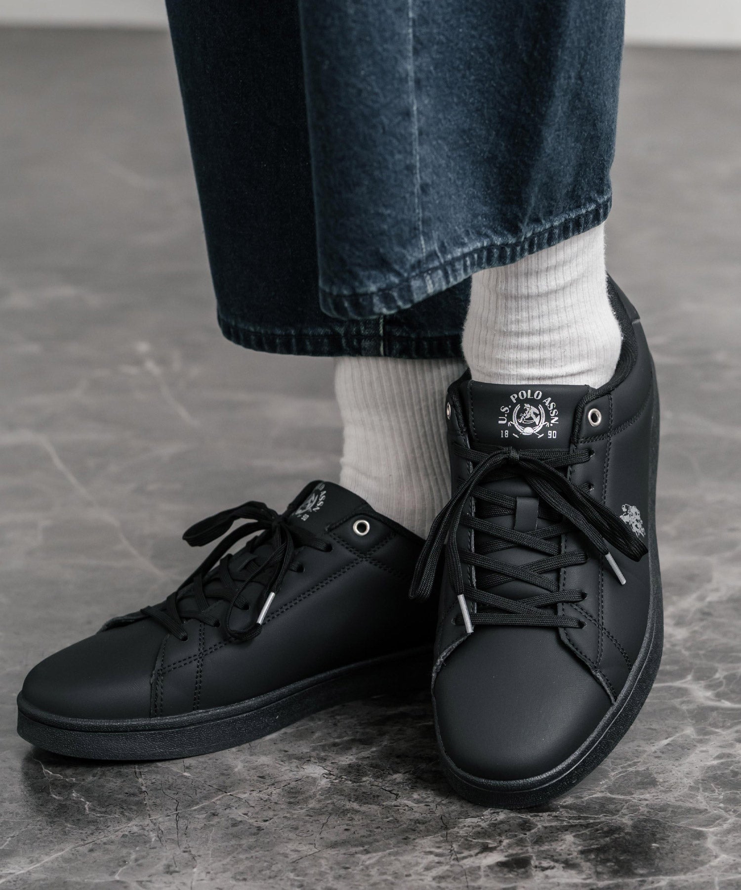 ロッキーモンロー Rocky Monroe スニーカー 紐靴 ロゴ メンズ レディース ローカット フェイクレザー PU 合成皮革 U.S. POLO ASSN. ユーエスポロアッスン 15640 (ブラック×シルバー) ブラック×シルバー